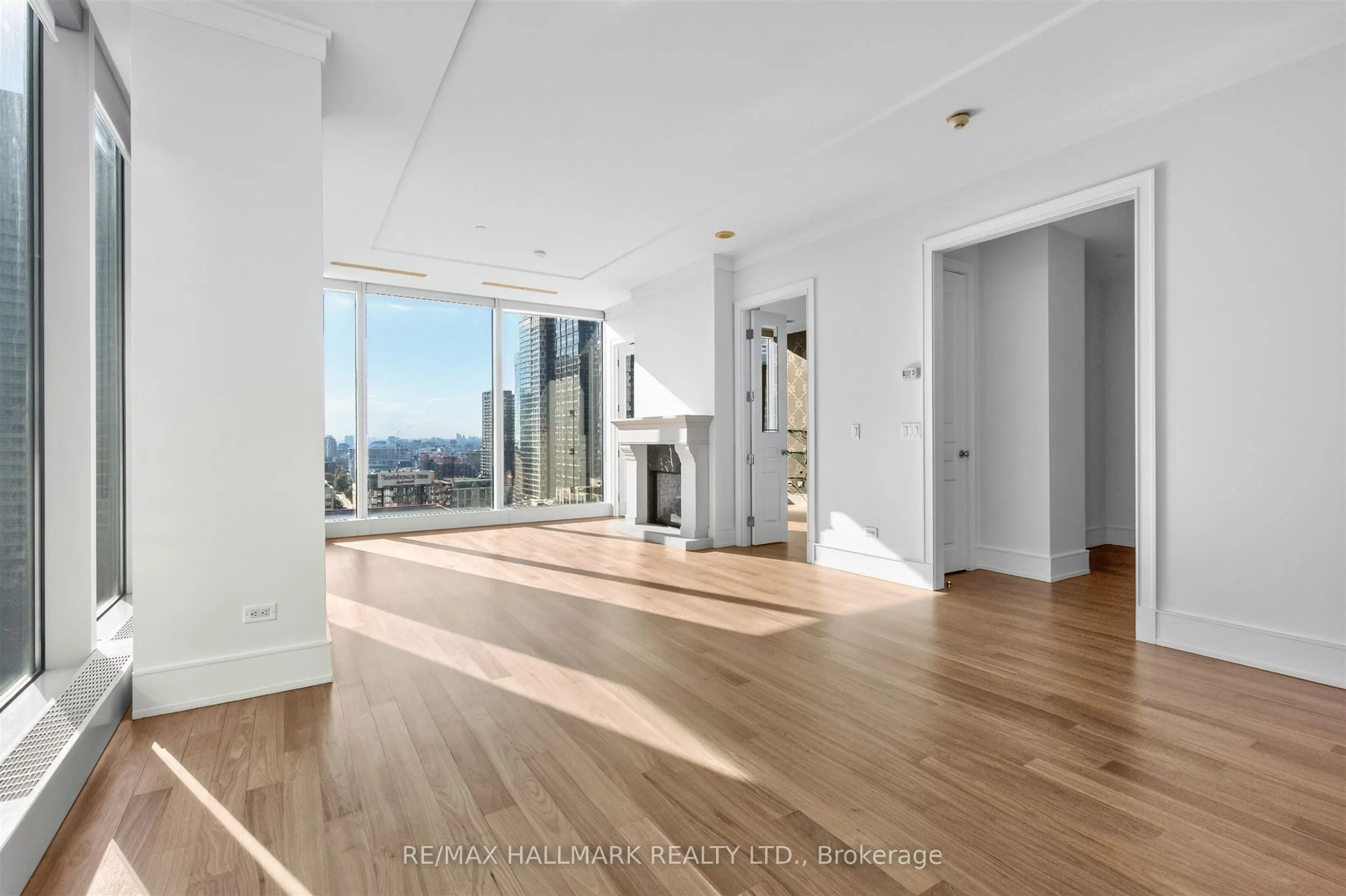 183 Wellington Street W #2306