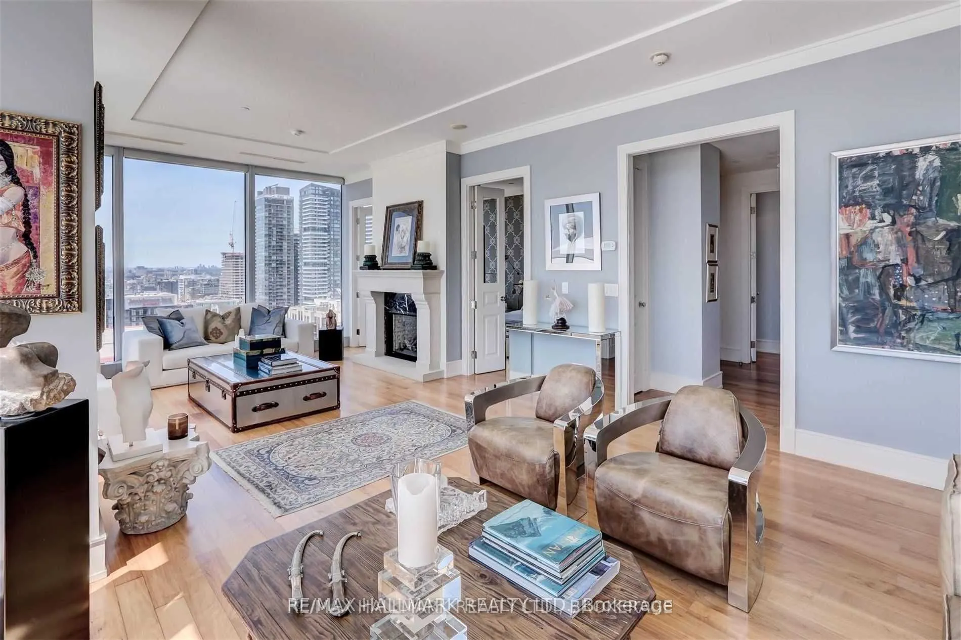 183 Wellington Street W #2306