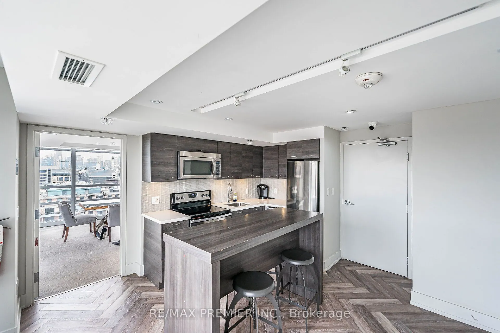 68 Abell Street #808
