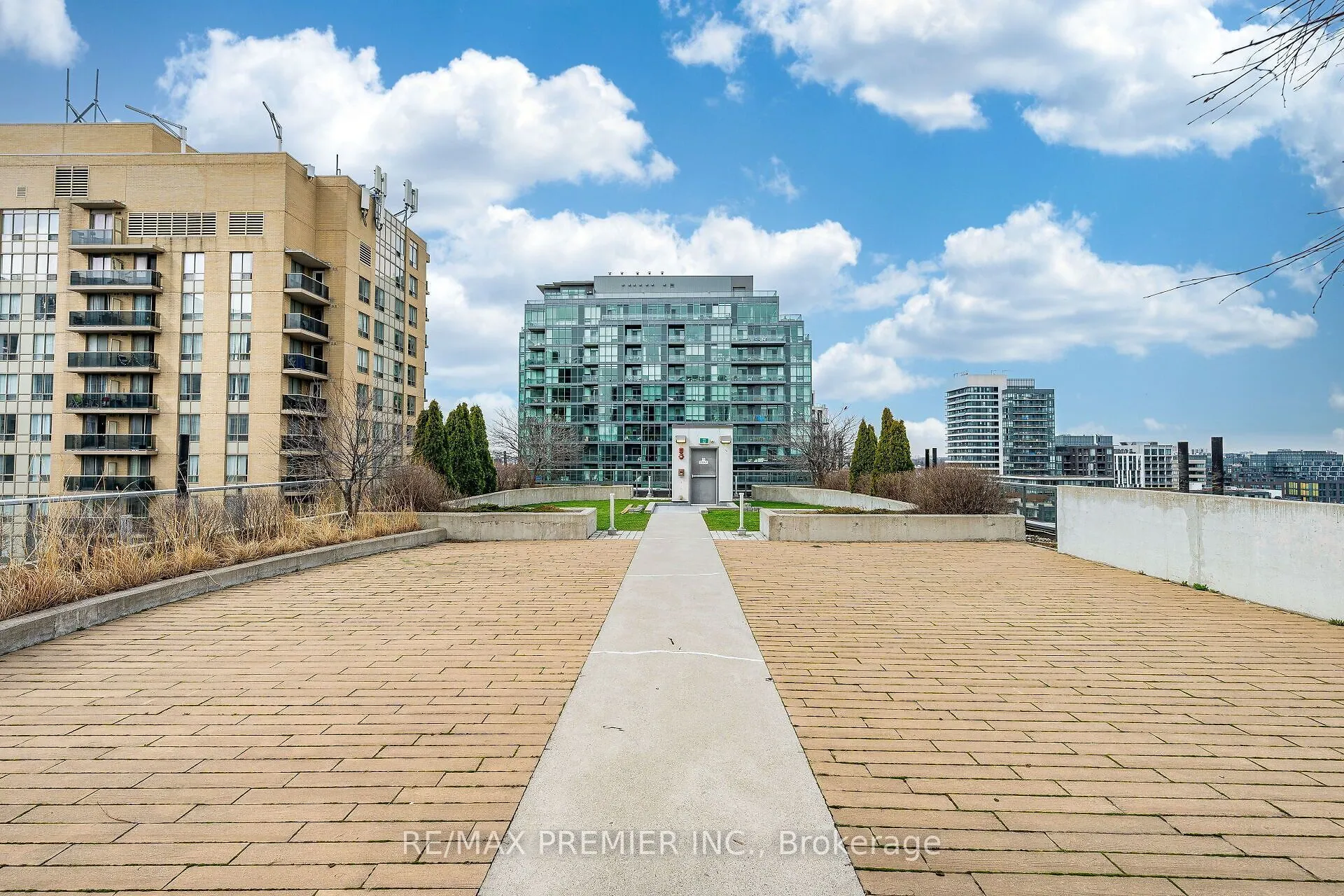 68 Abell Street #808