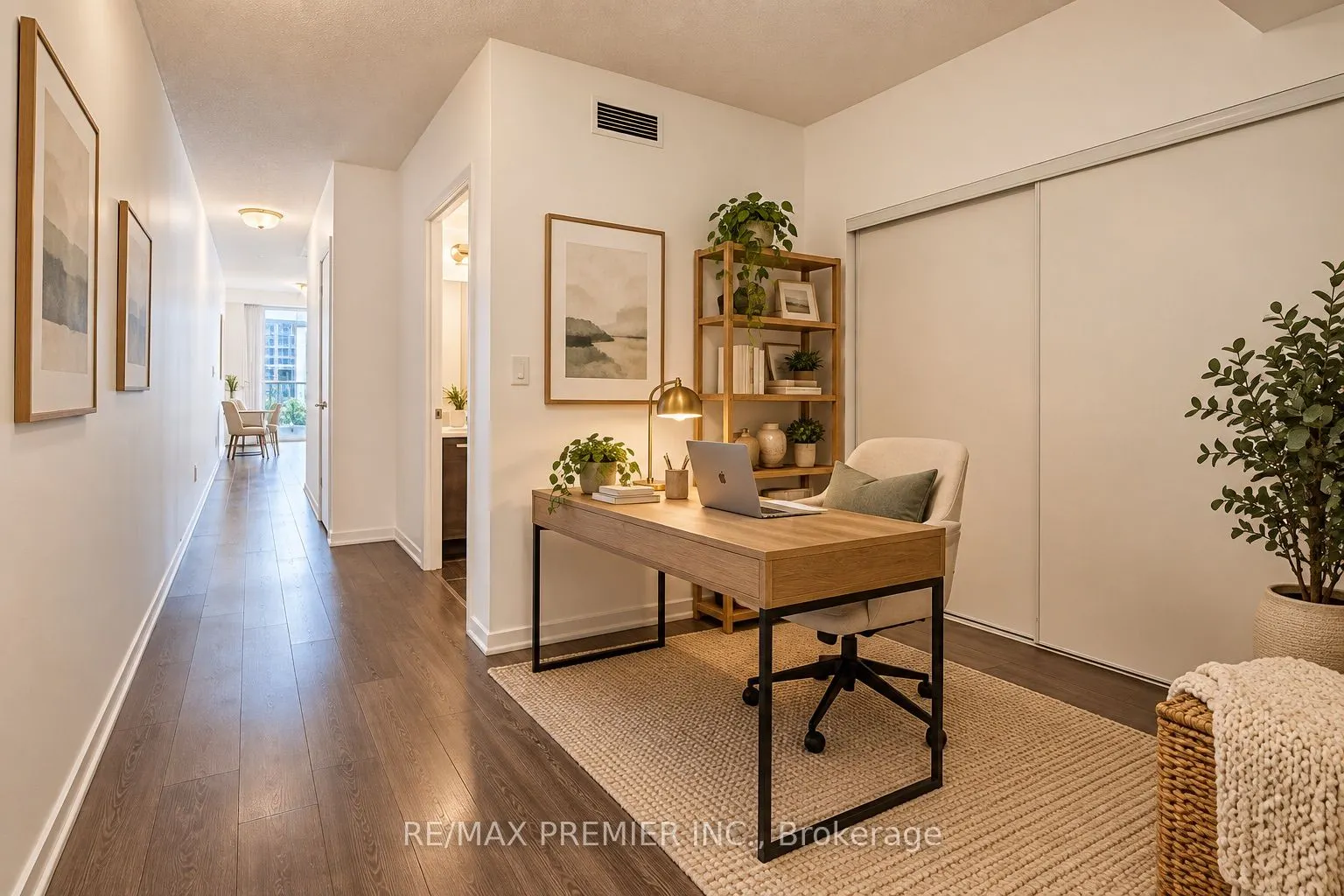 68 Abell Street #808