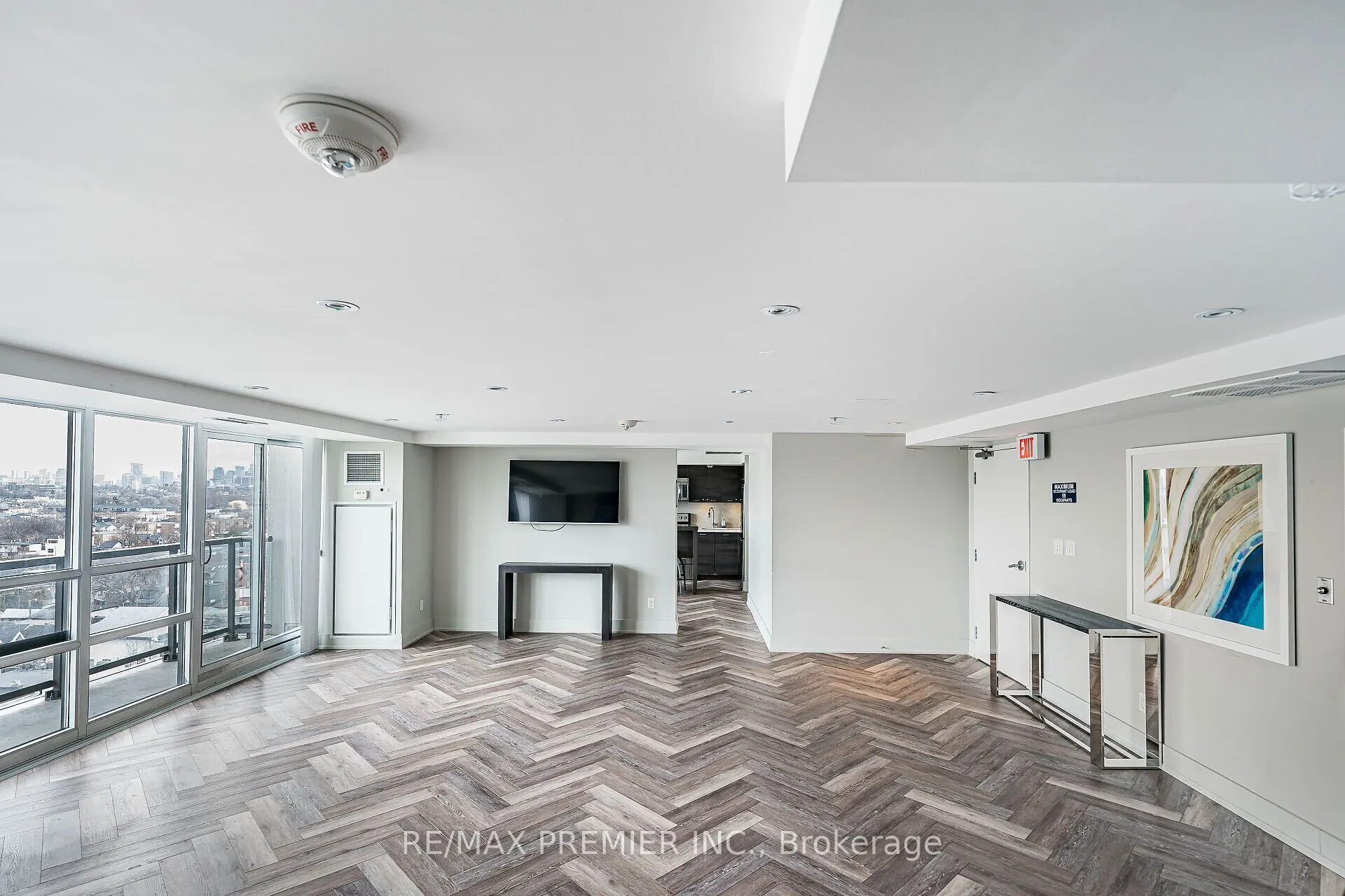 68 Abell Street #808