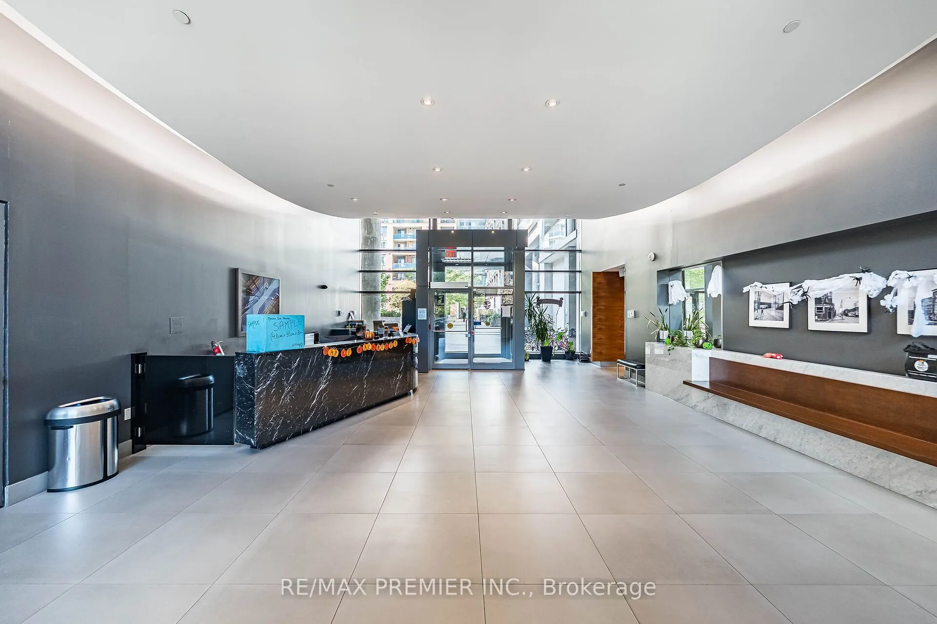 68 Abell Street #808