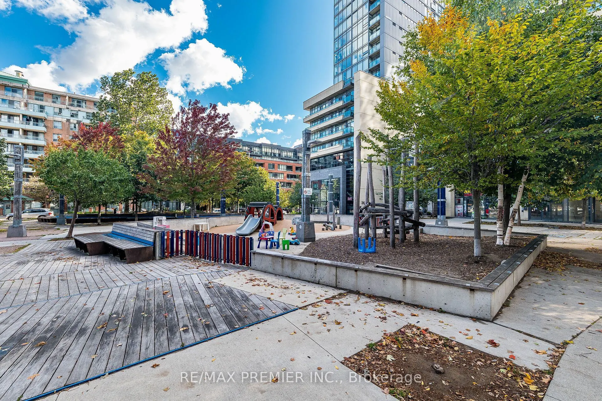 68 Abell Street #808