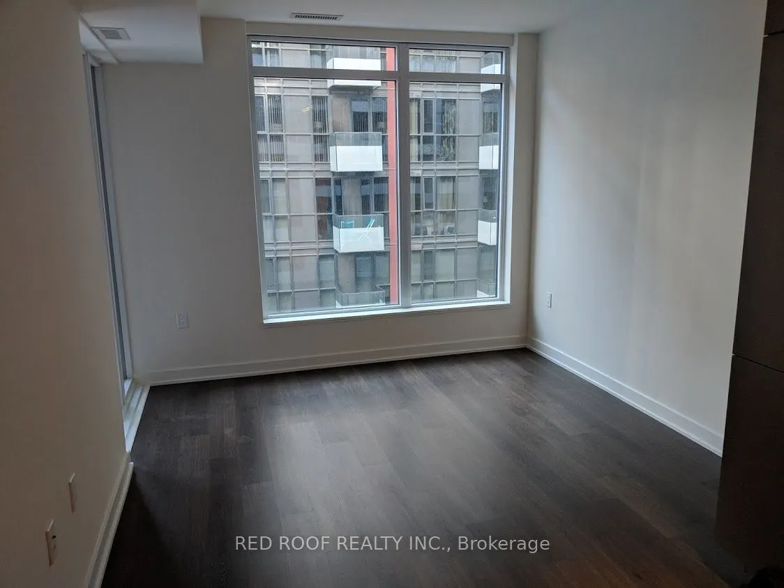 576 Front Street W #527E