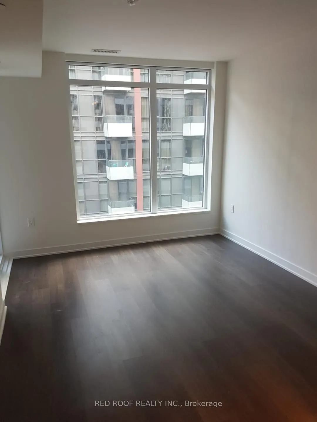576 Front Street W #527E