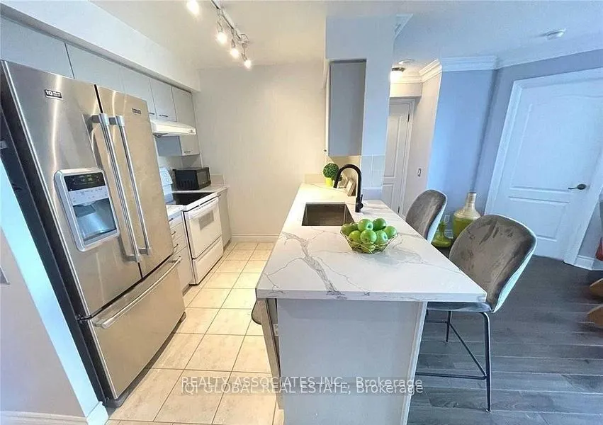 2 Clairtrell Road #1106