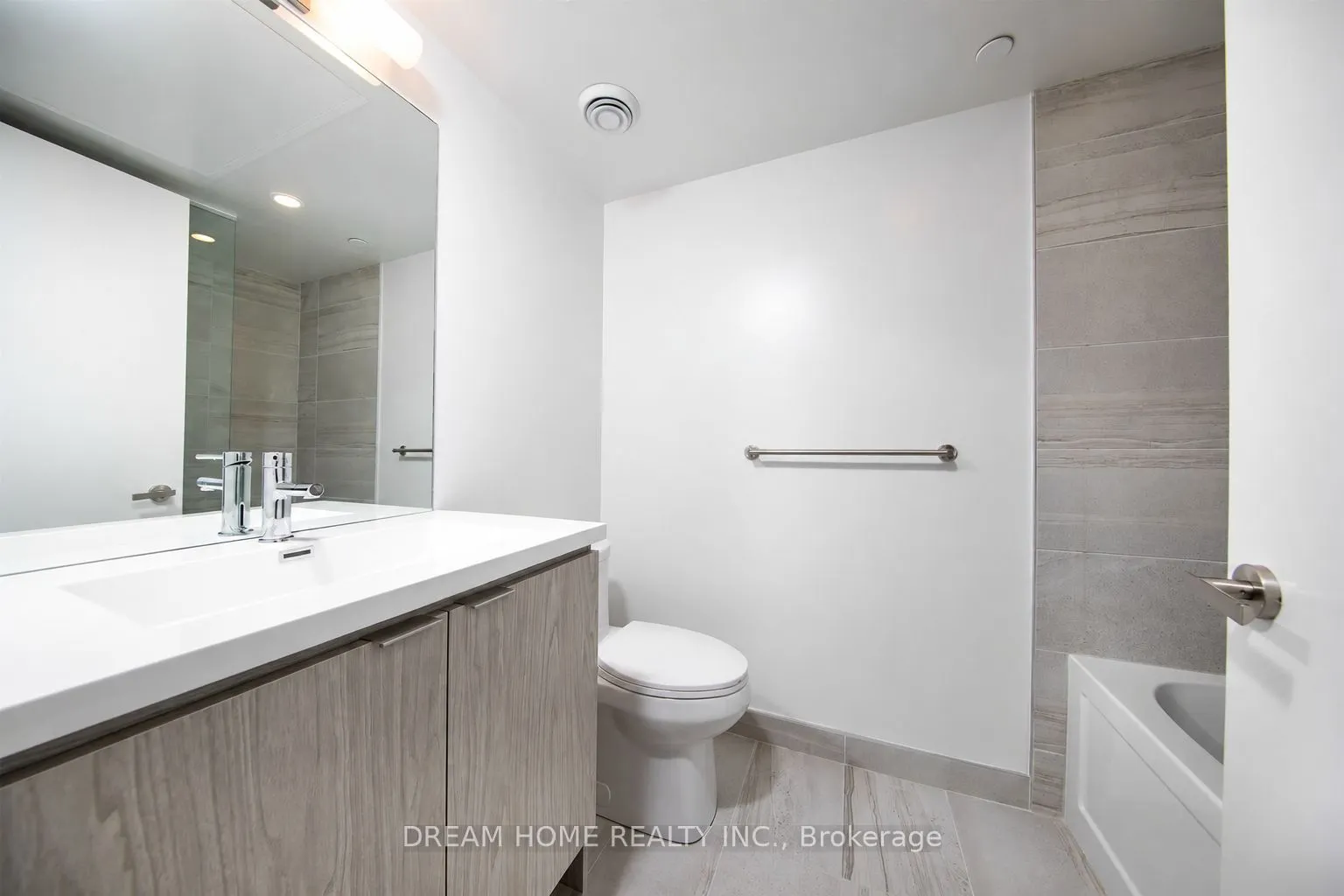 55 Cooper Street #6006