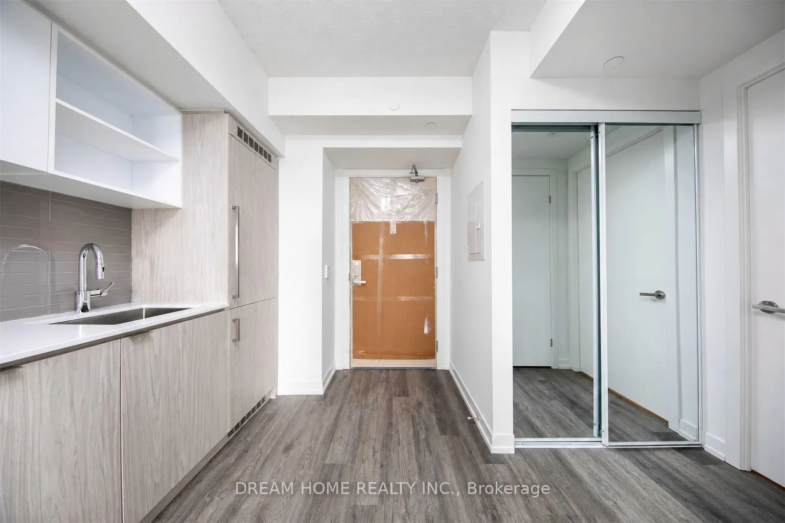 55 Cooper Street #6006