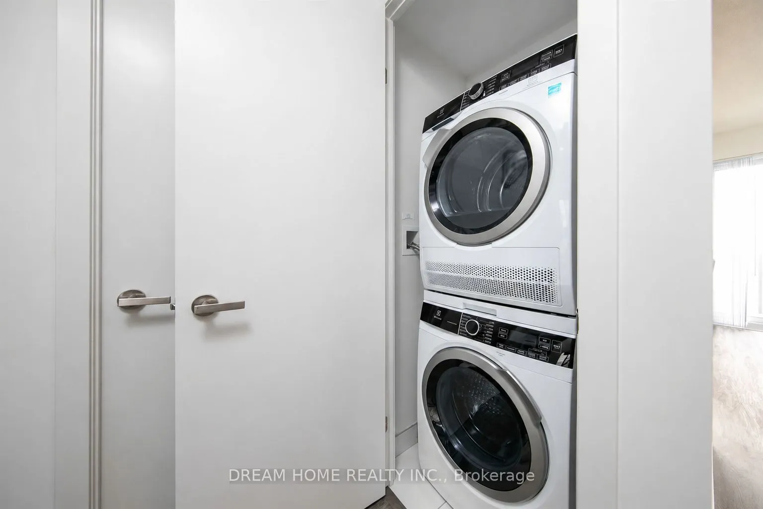 55 Cooper Street #6006