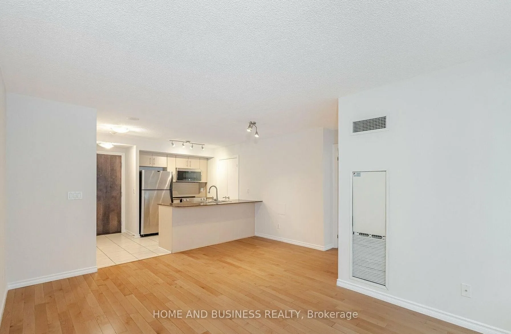 12 Yonge Street #1505