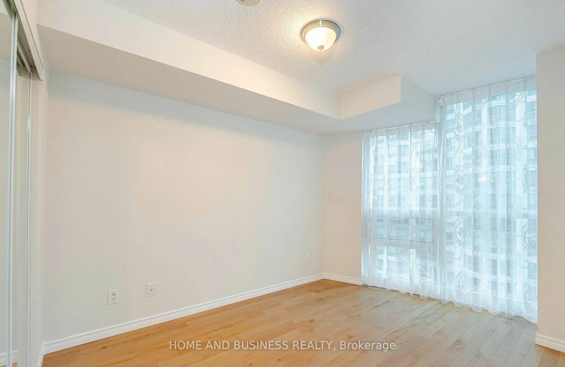 12 Yonge Street #1505