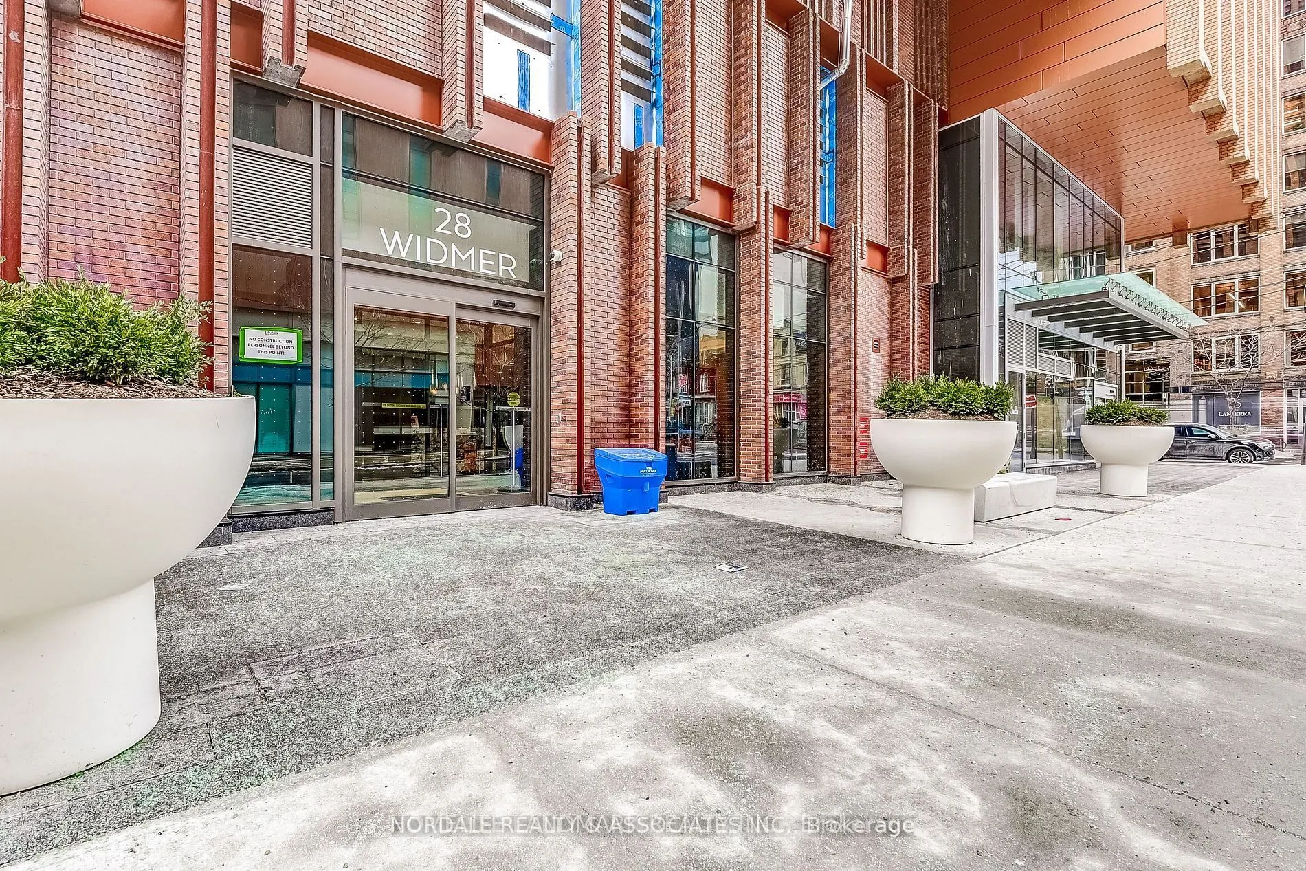 28 Widmer Street #4921