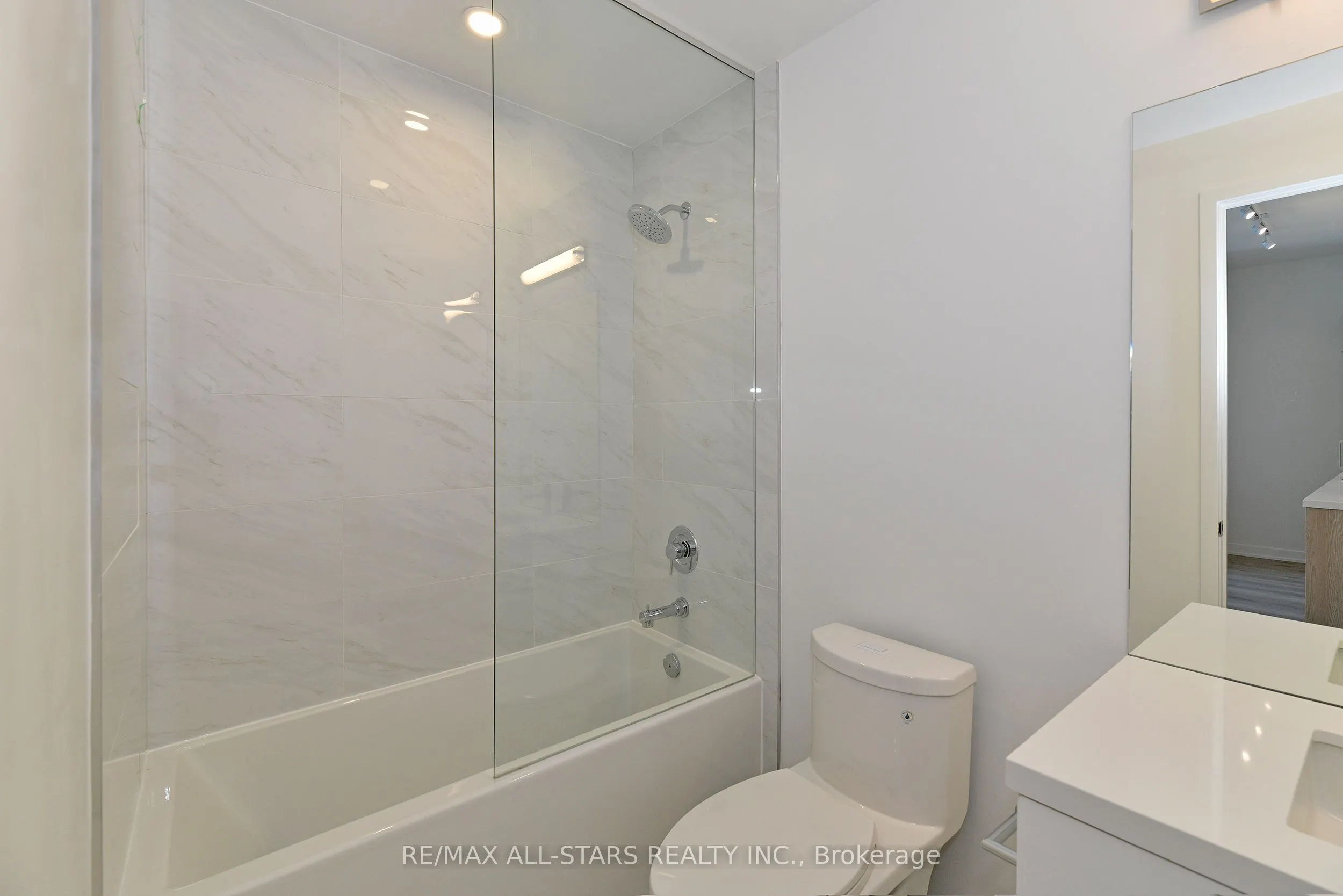 50 Ordnance Street #3401