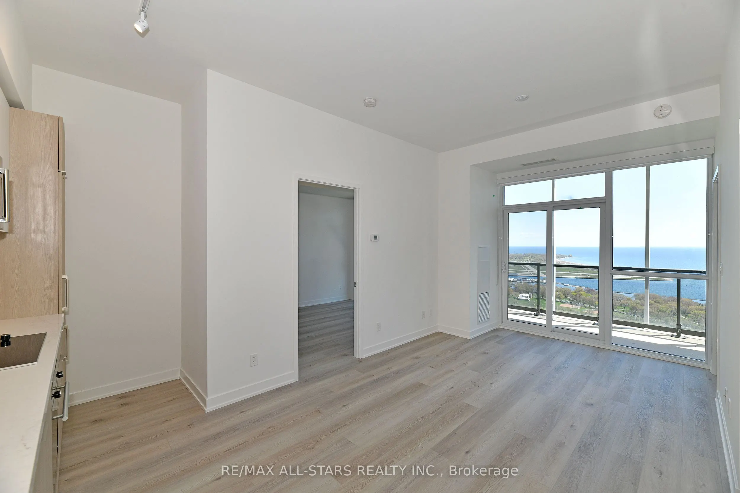 50 Ordnance Street #3401