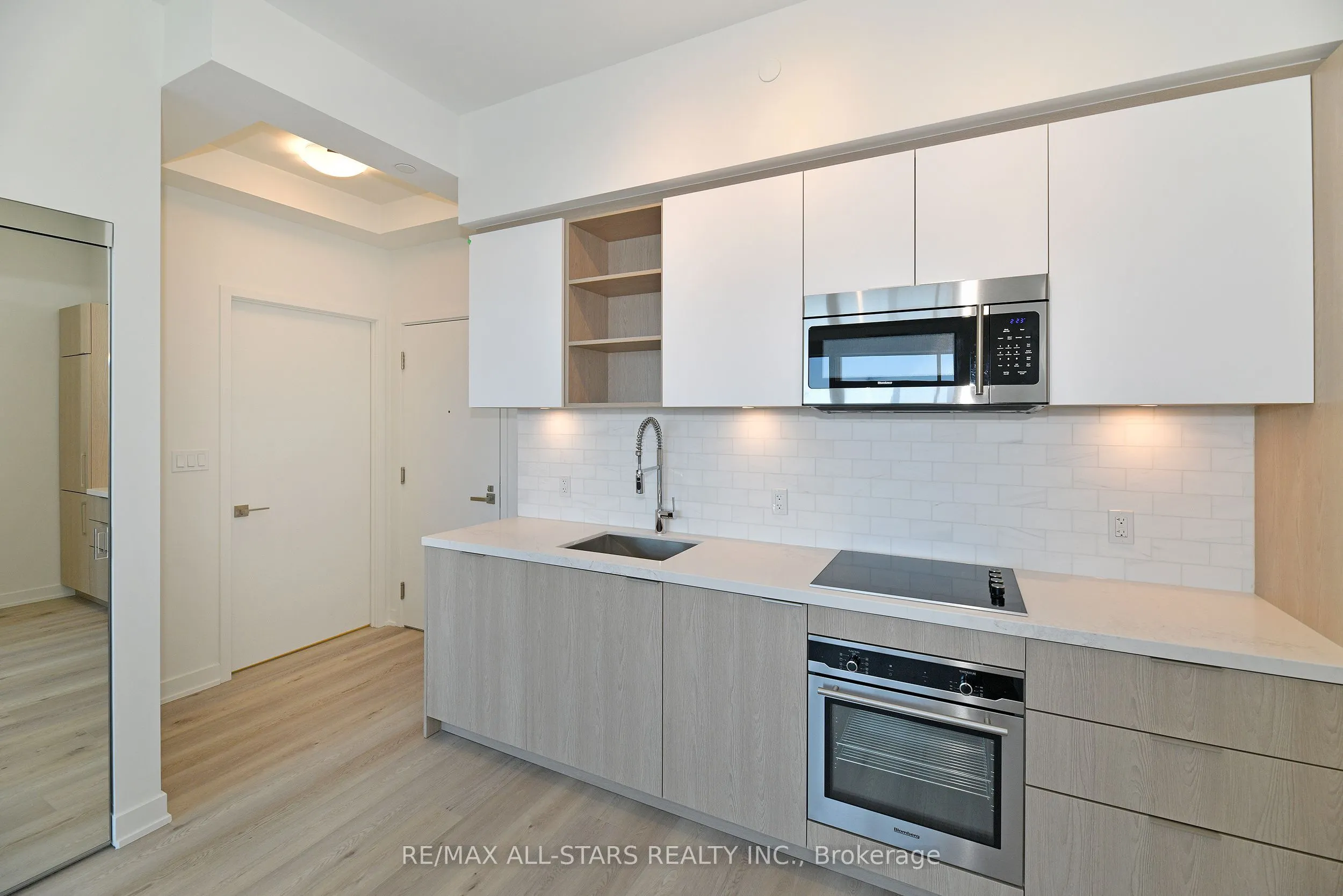 50 Ordnance Street #3401