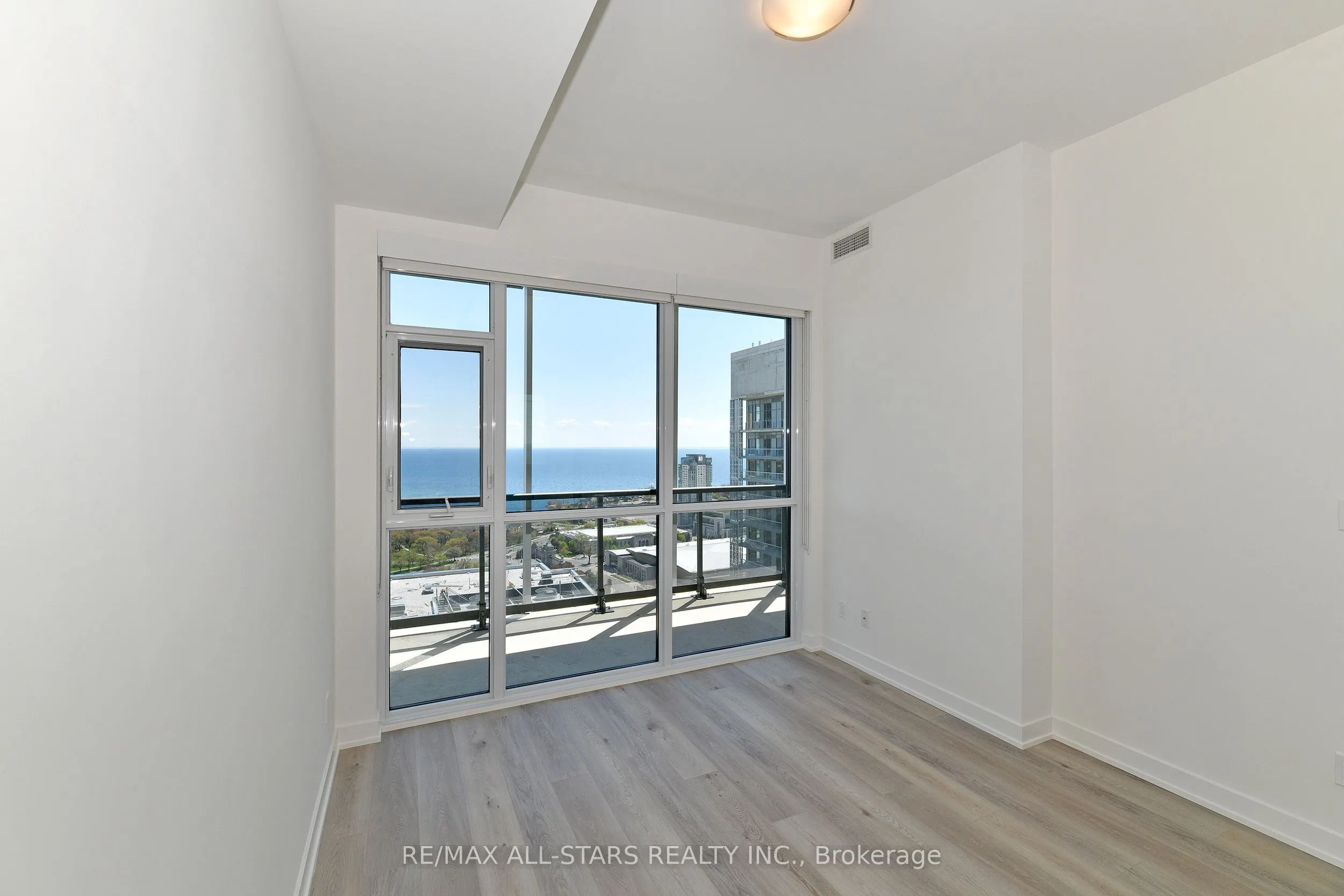 50 Ordnance Street #3401