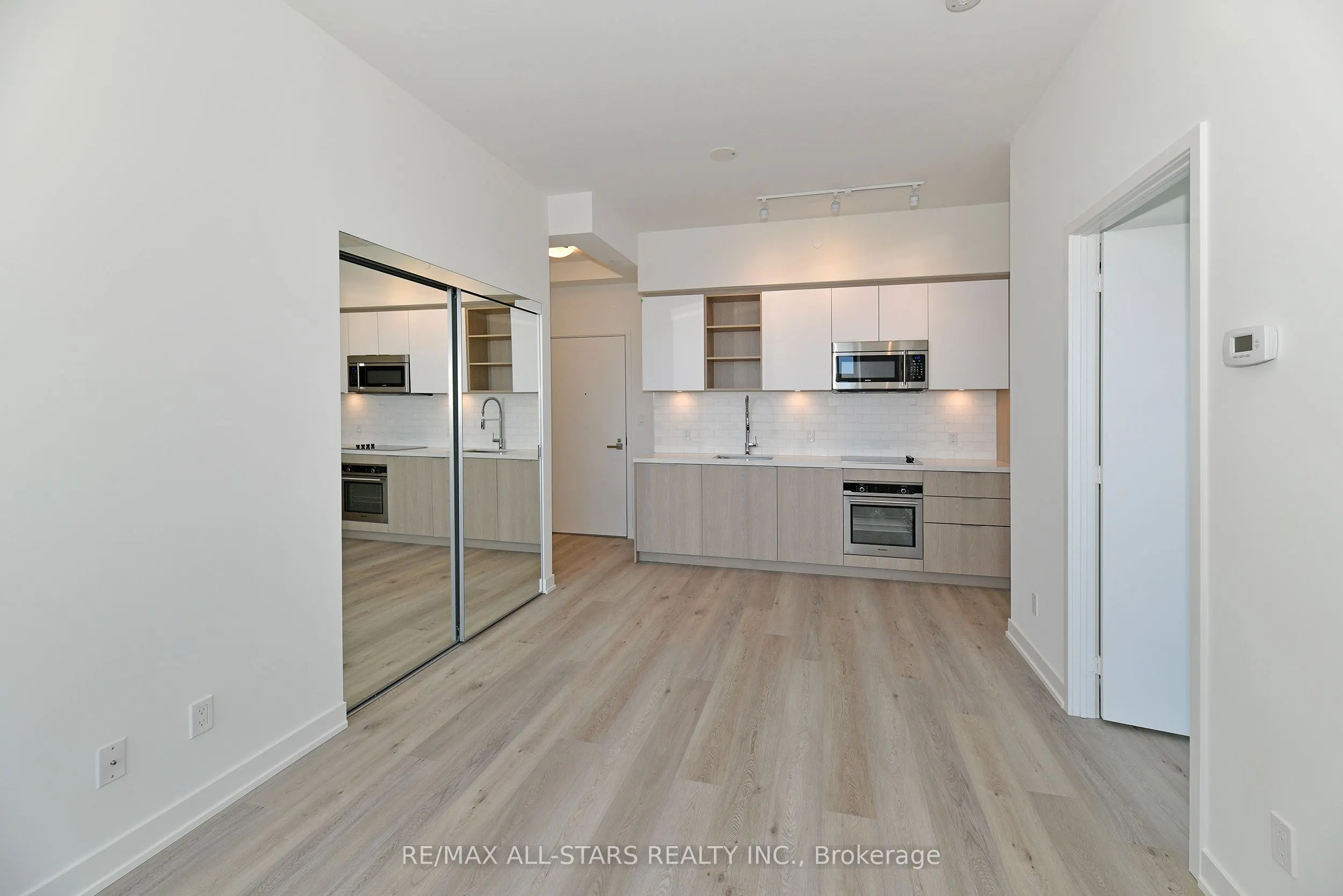 50 Ordnance Street #3401