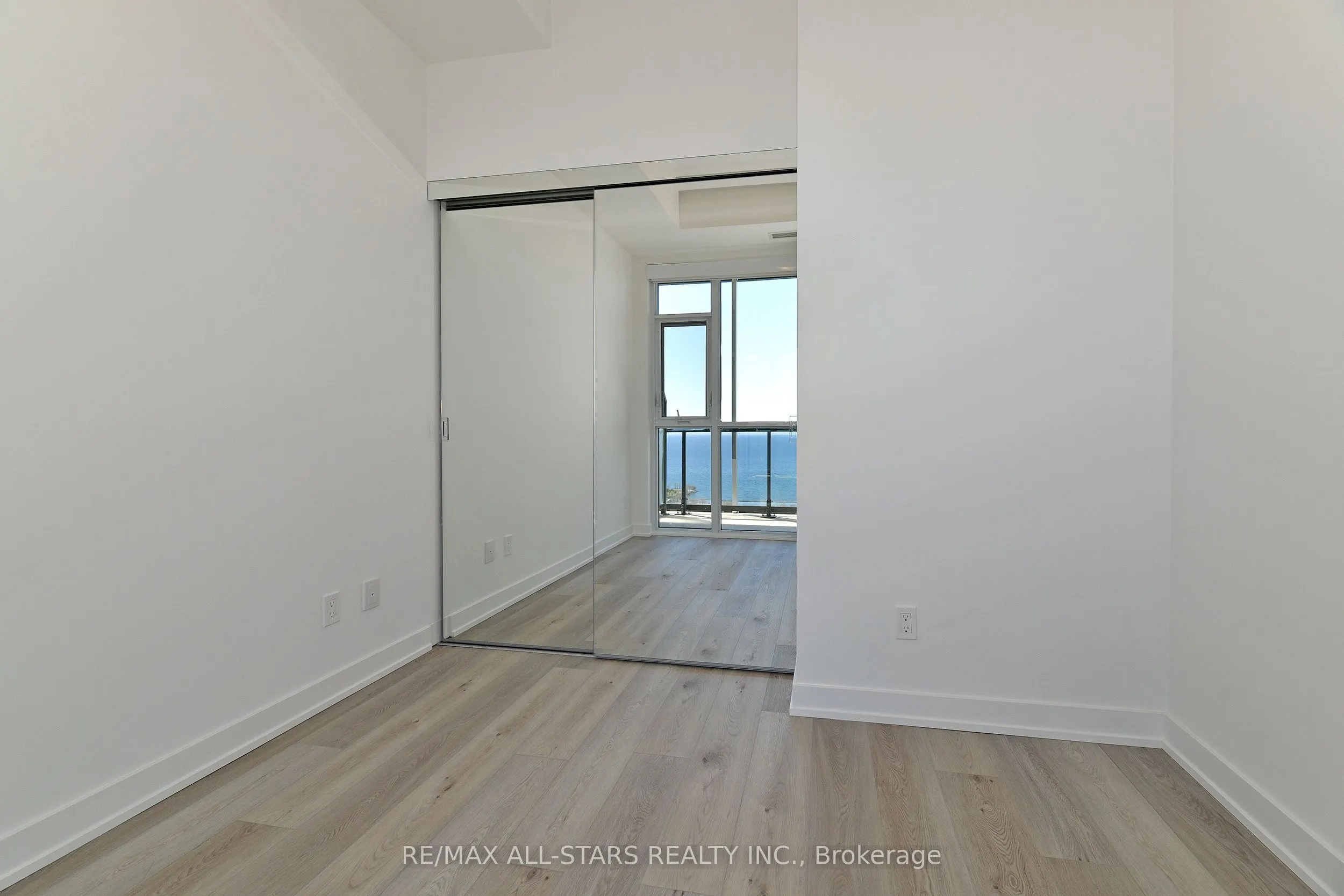 50 Ordnance Street #3401