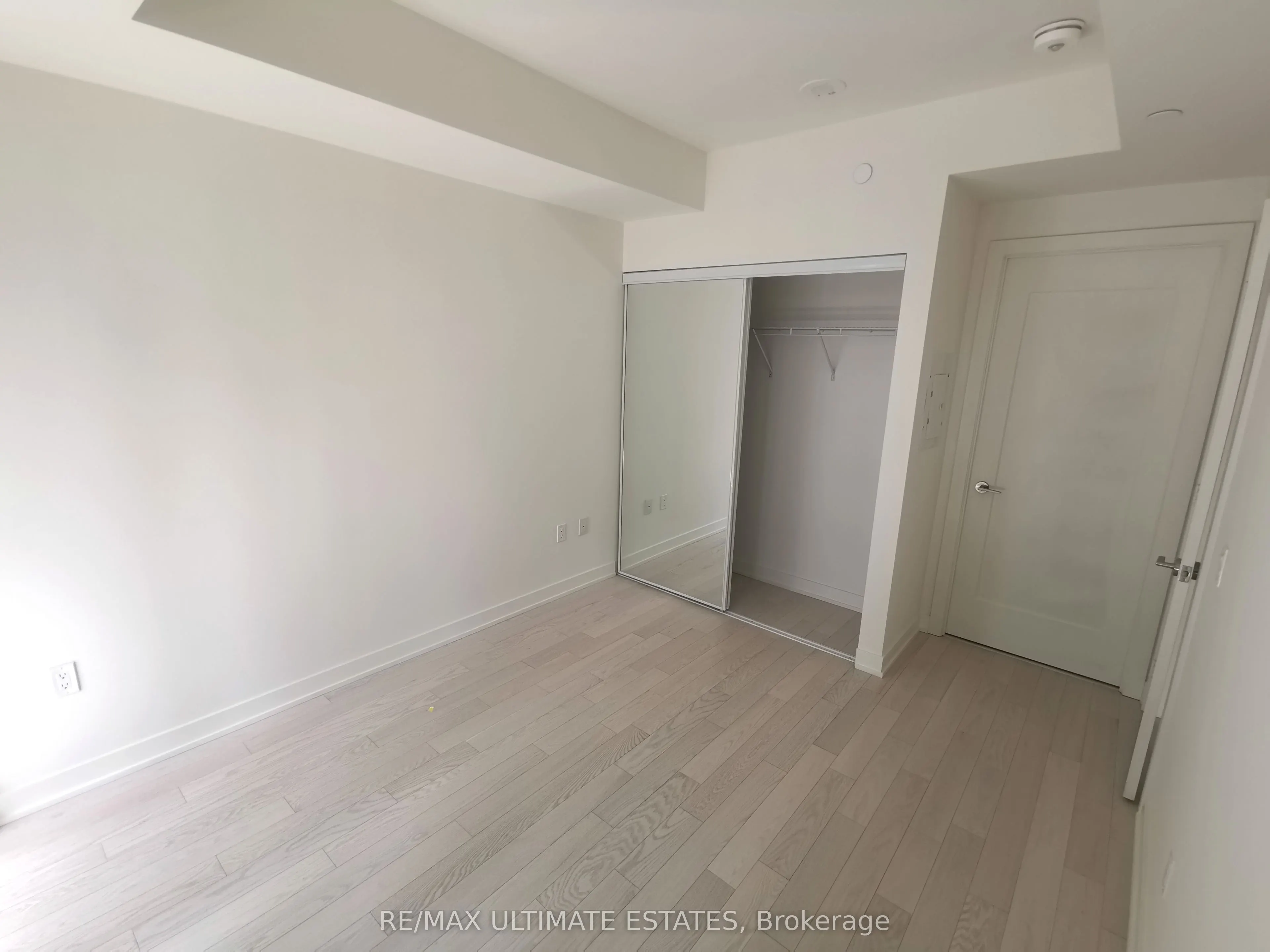 330 Richmond Street W #1902