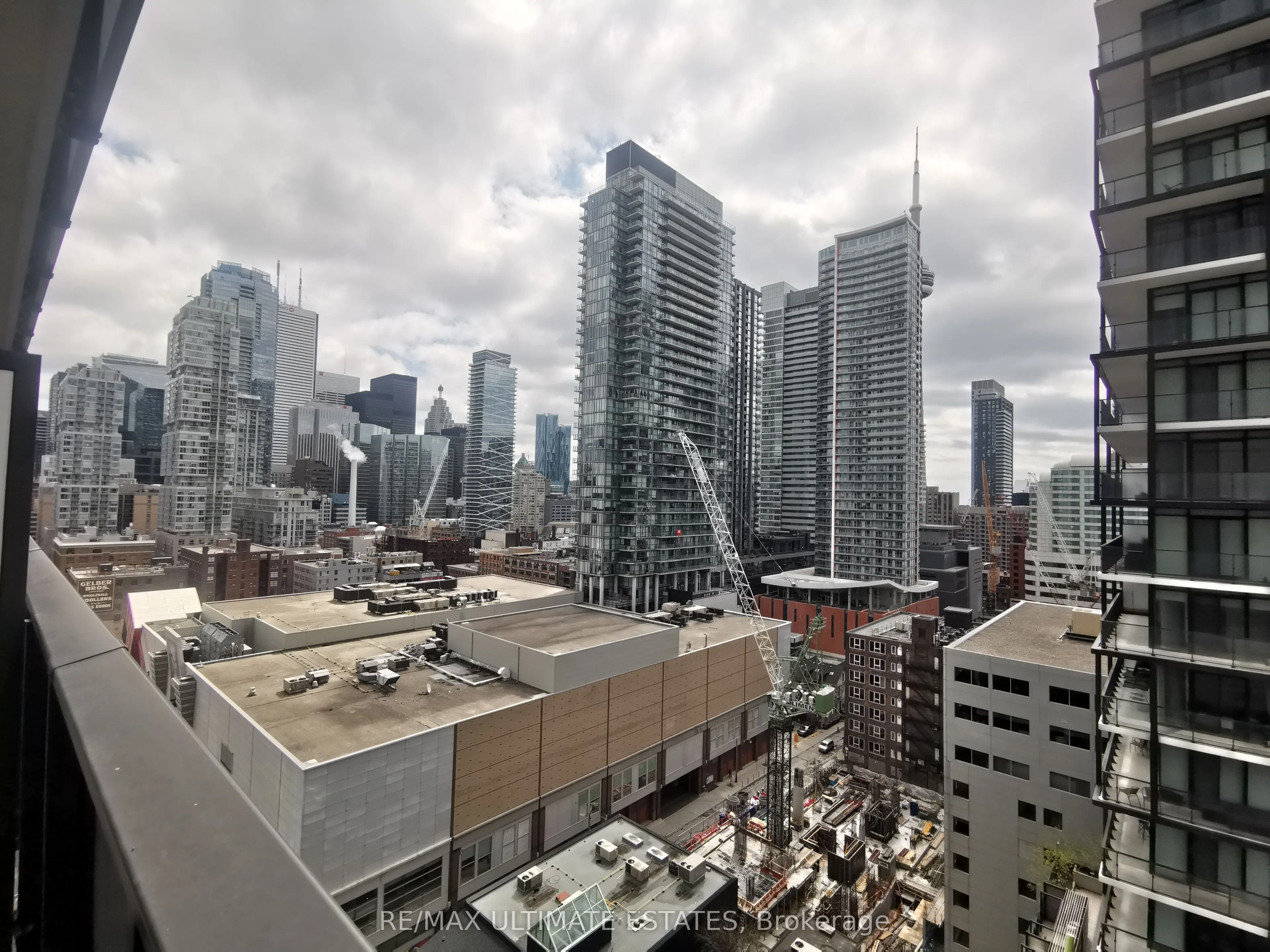 330 Richmond Street W #1902