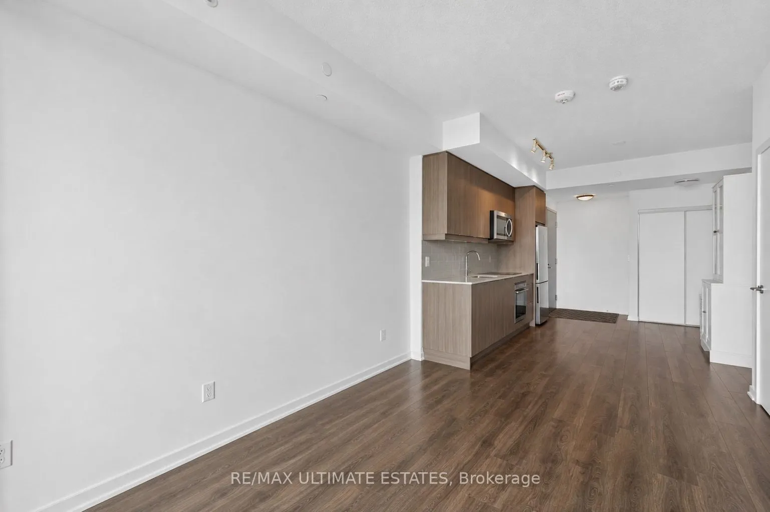 32 Forest Manor Road #2301
