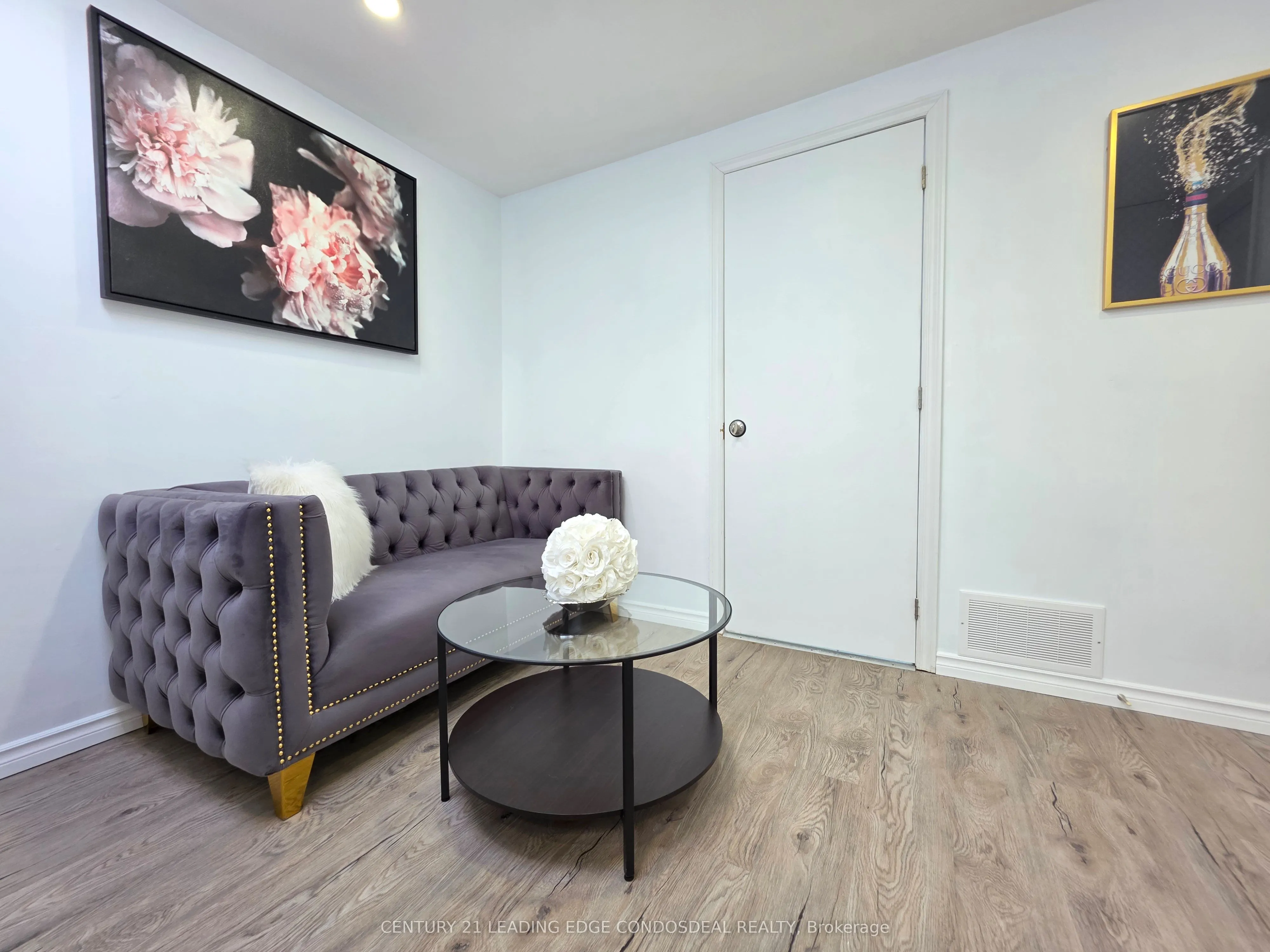 658 Dundas Street W #2B