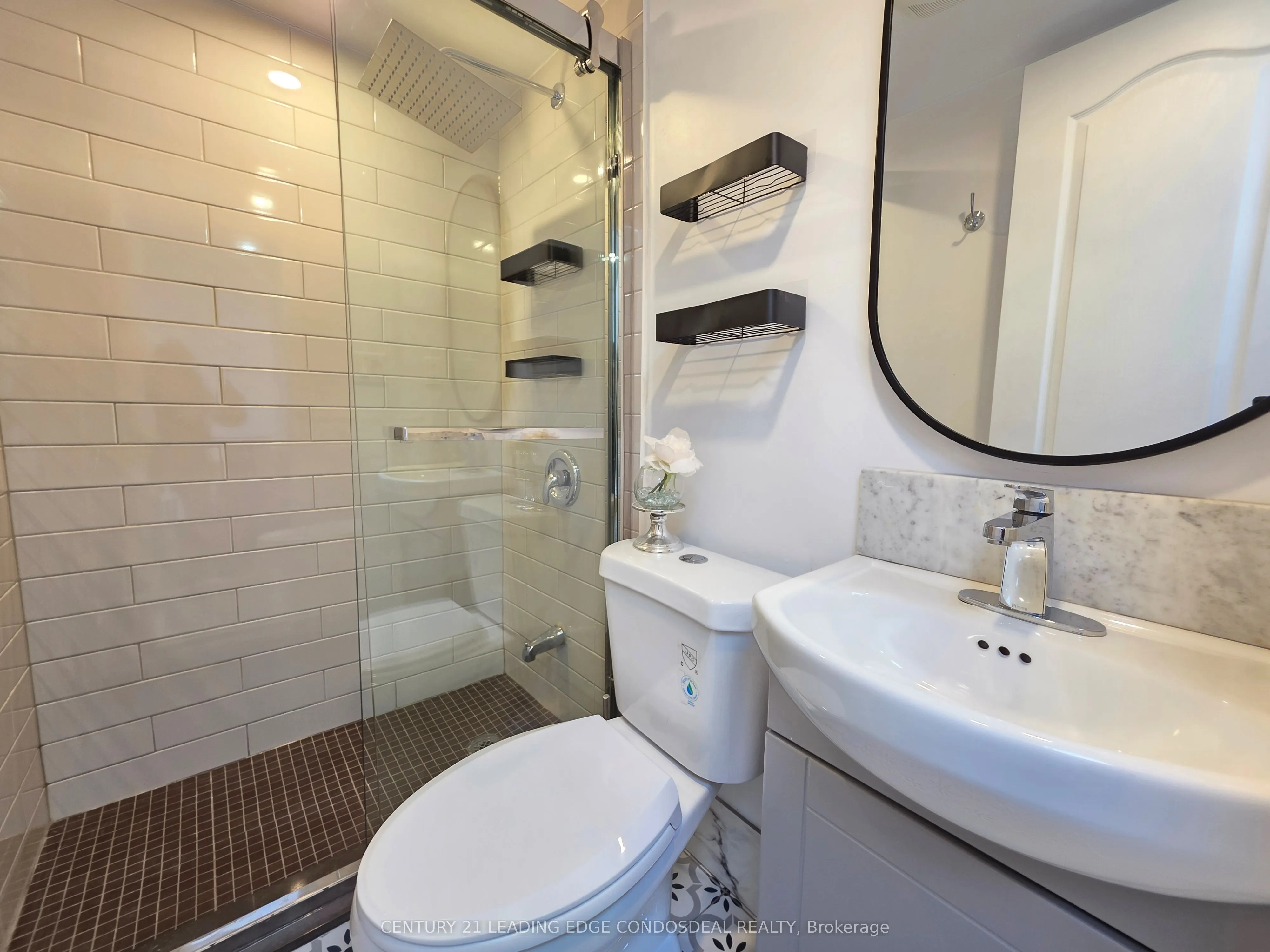 658 Dundas Street W #2B
