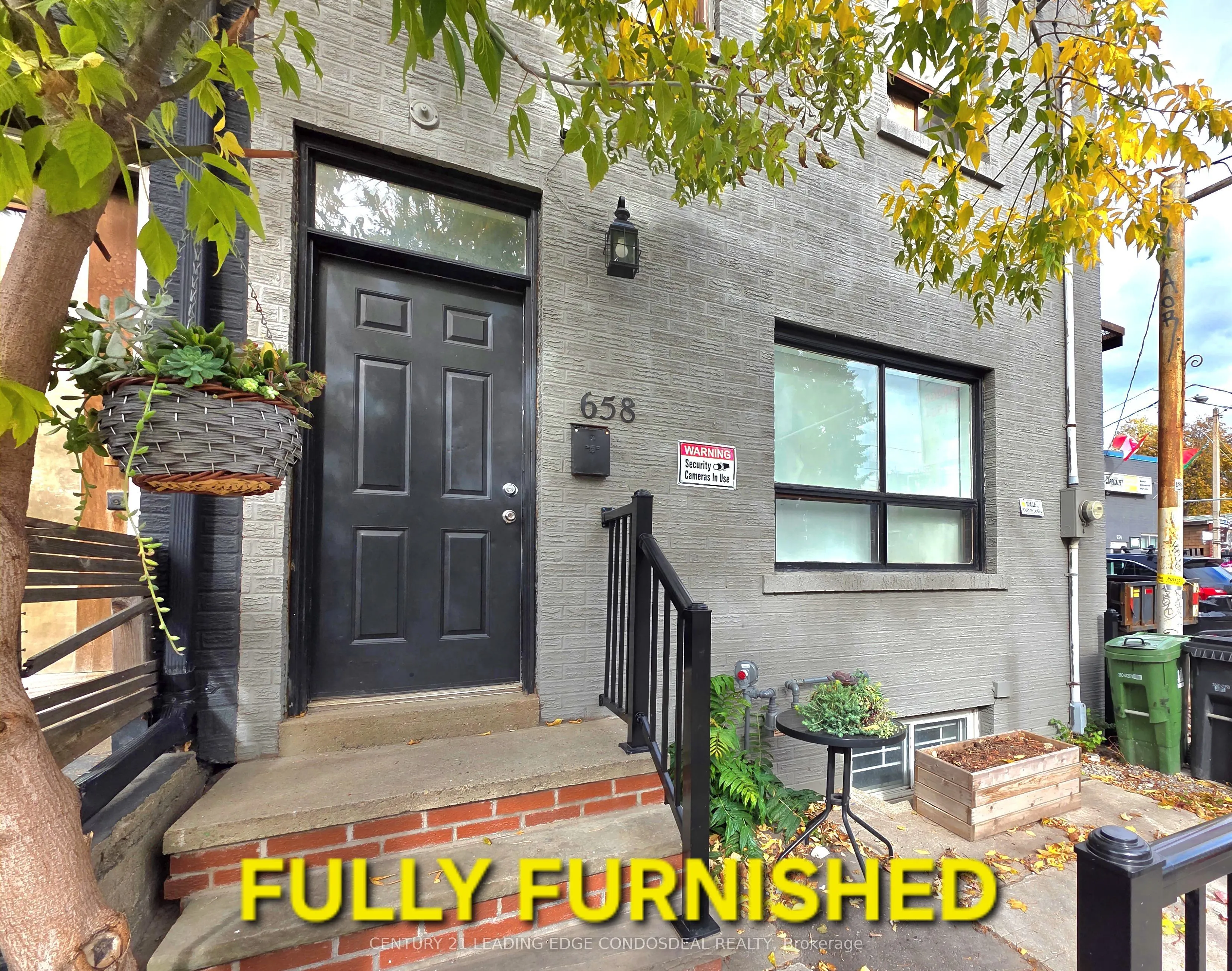 658 Dundas Street W #2B