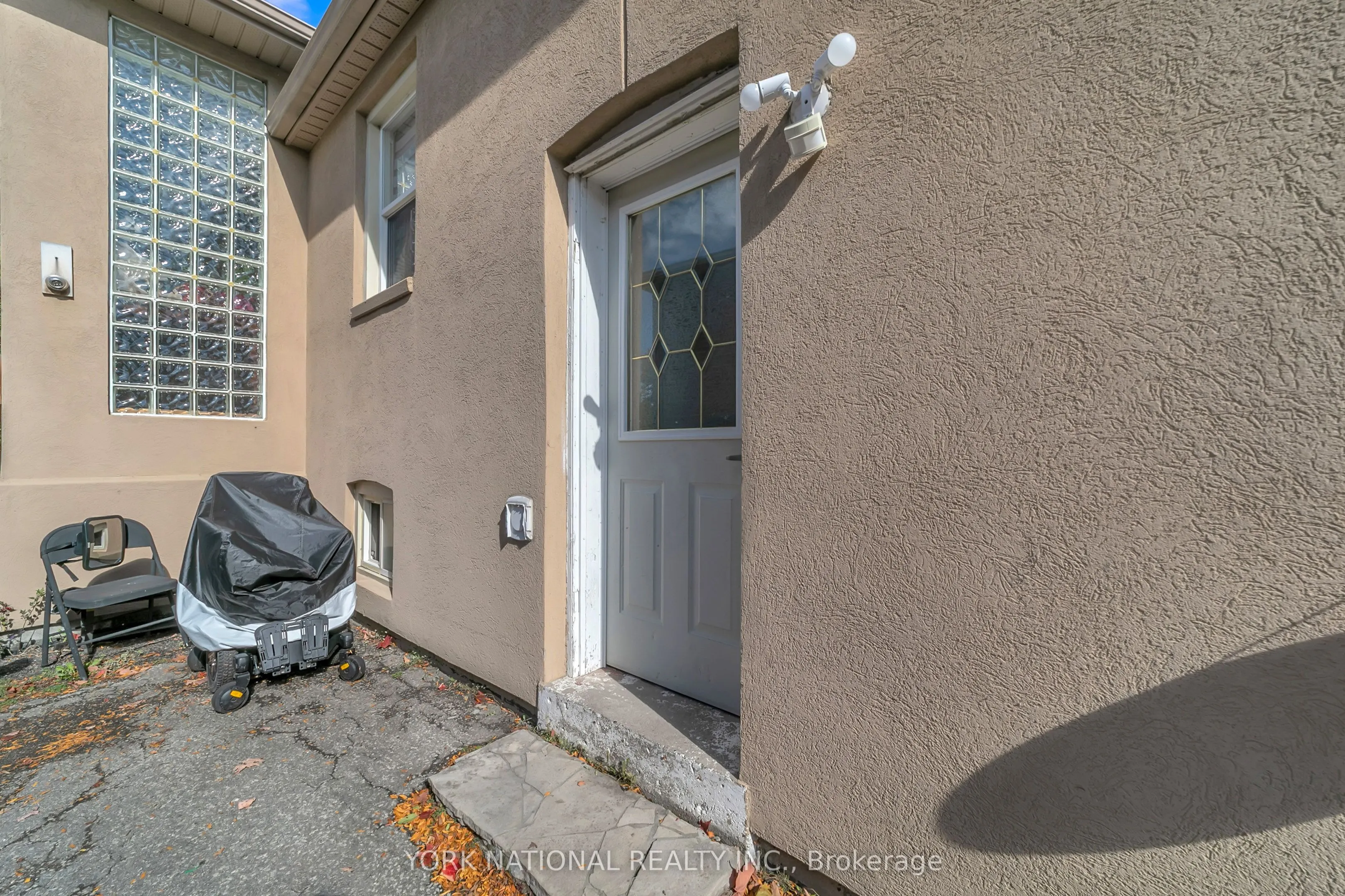 186 Patricia Avenue