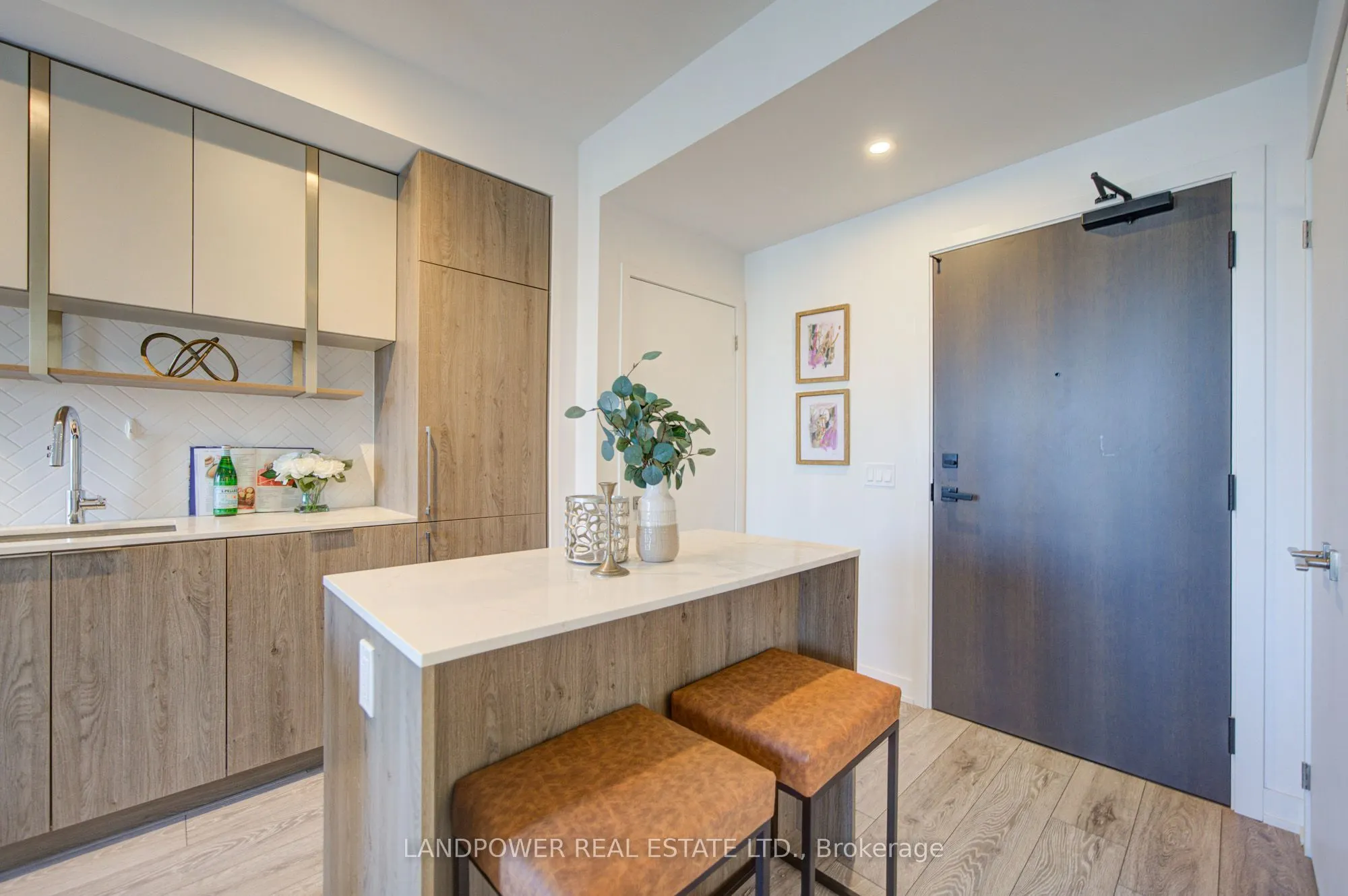 15 Holmes Avenue #1906