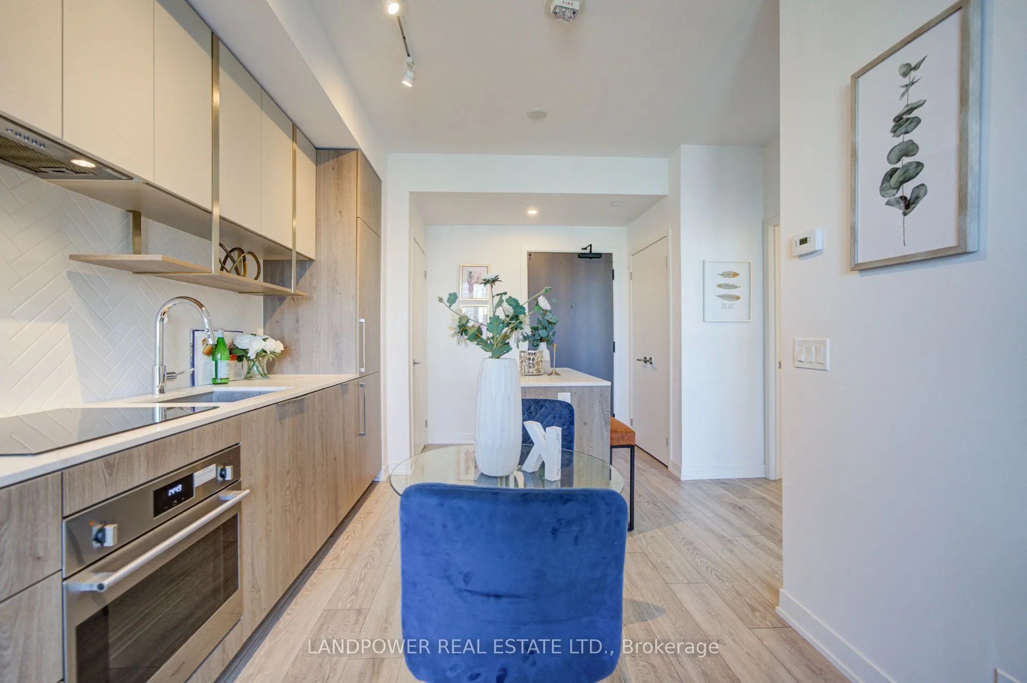 15 Holmes Avenue #1906