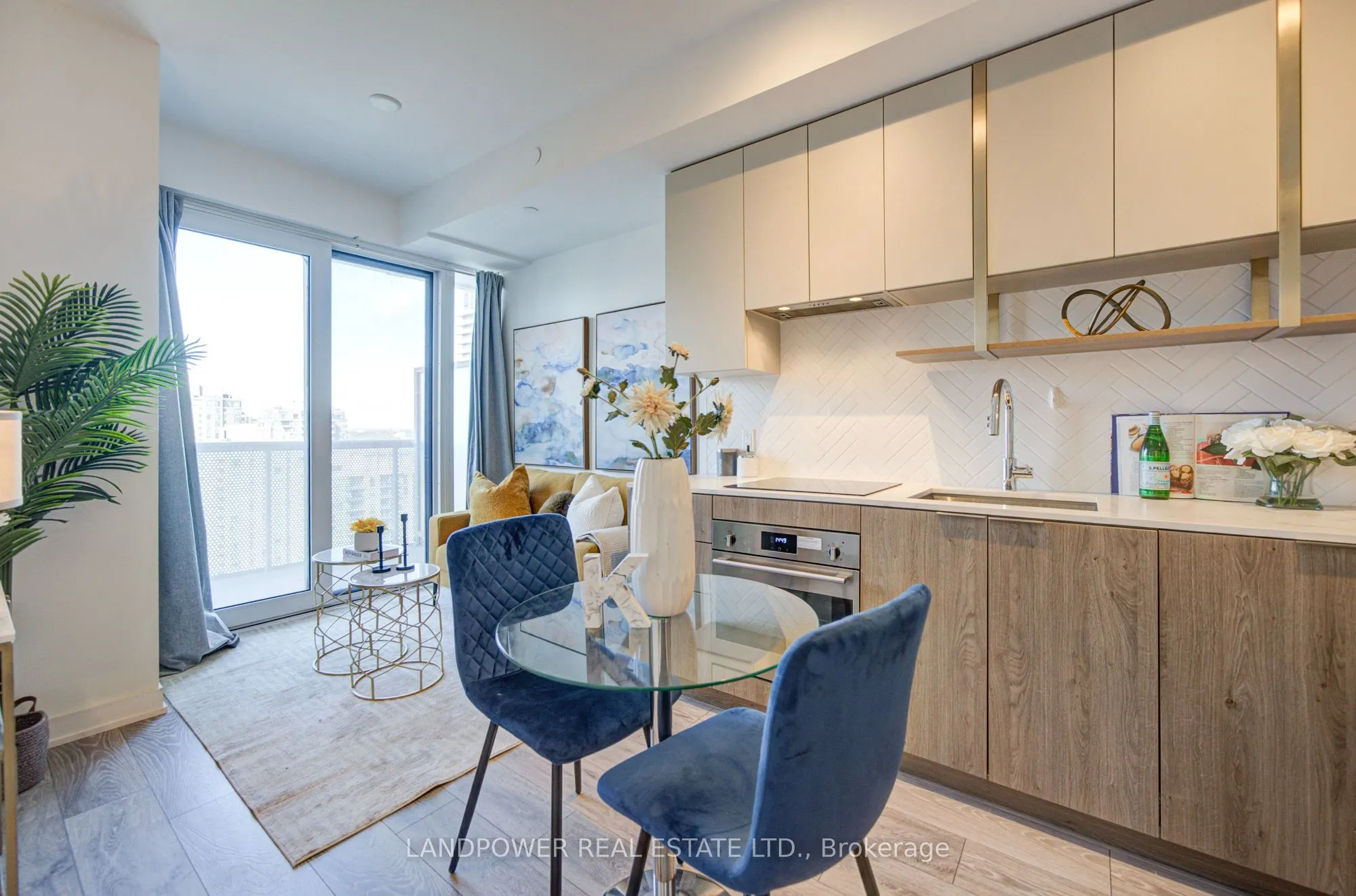 15 Holmes Avenue #1906