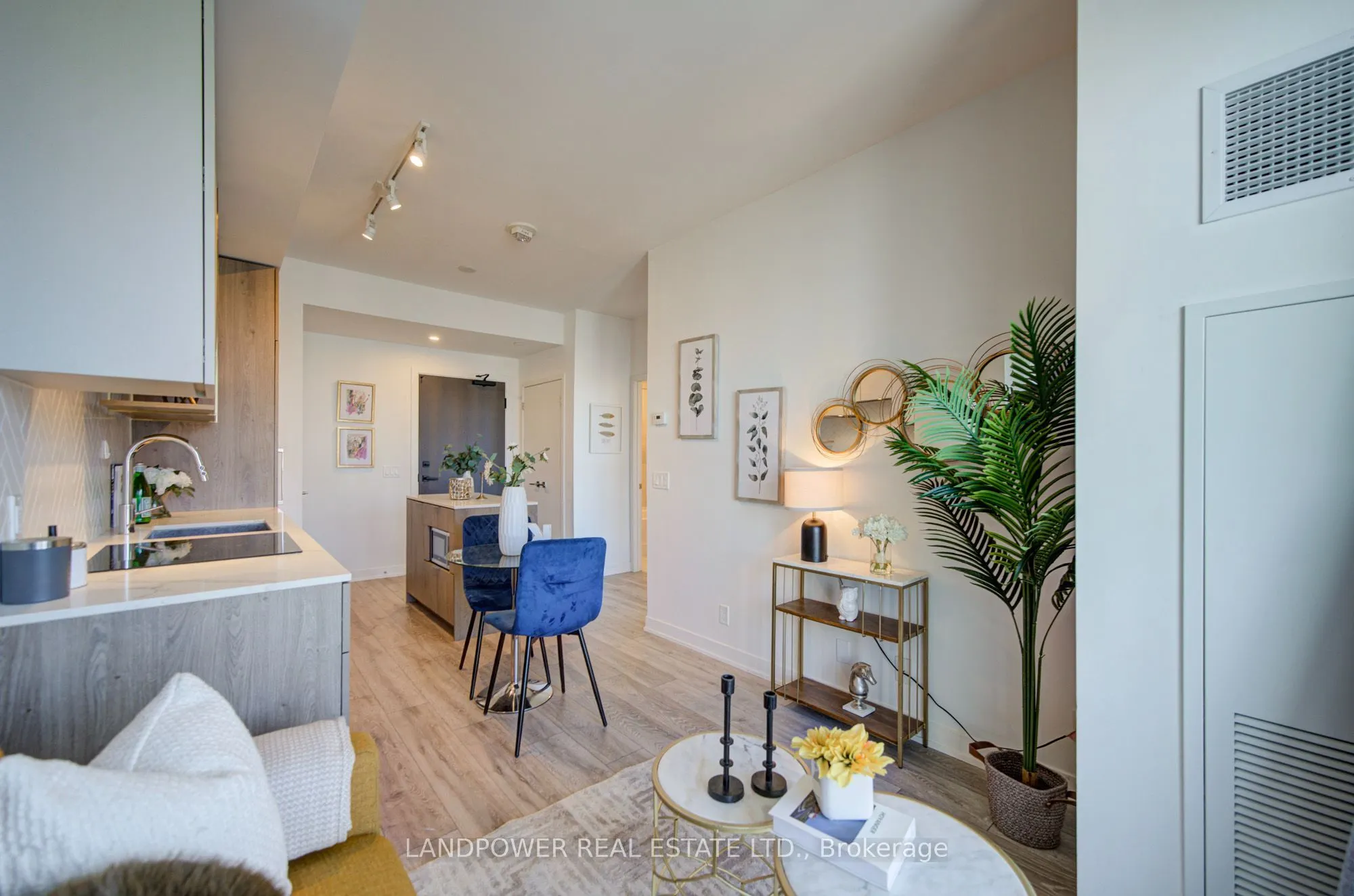 15 Holmes Avenue #1906