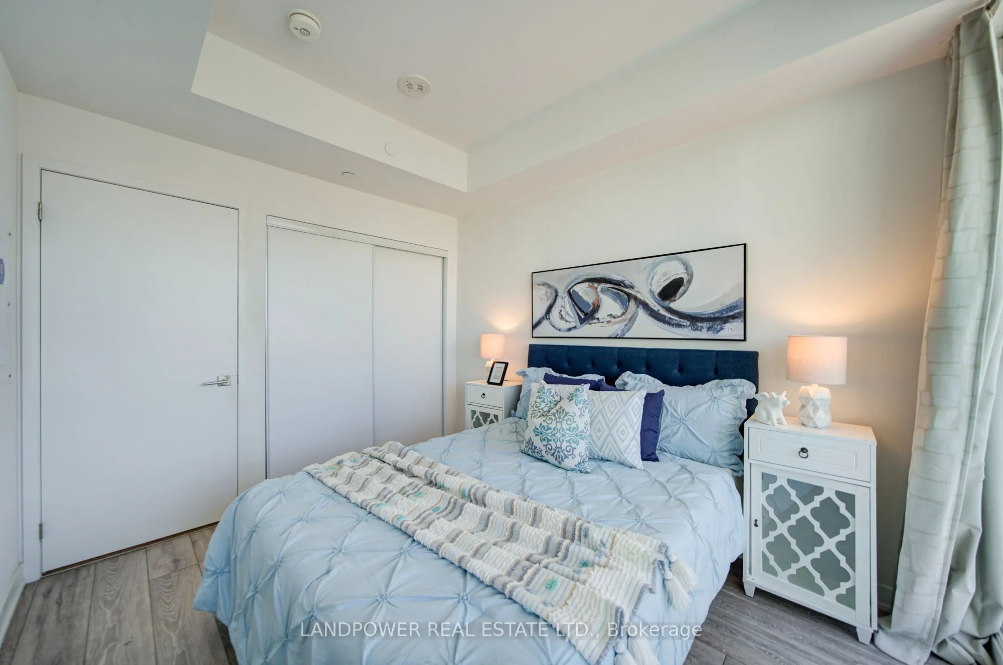 15 Holmes Avenue #1906