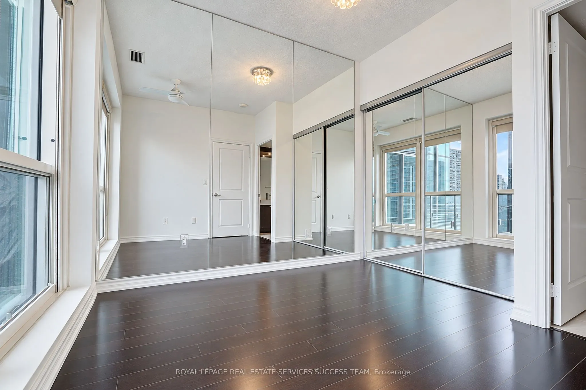 386 Yonge Street #2801