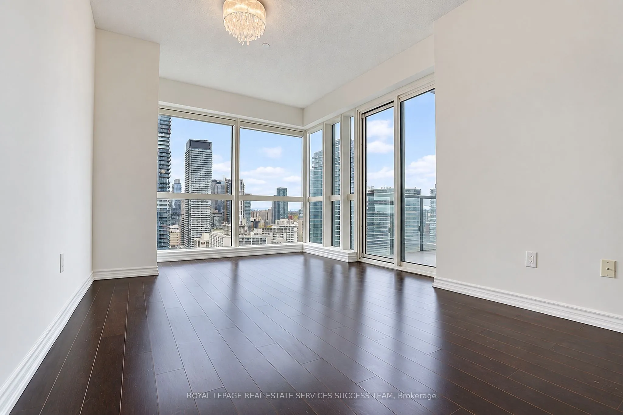 386 Yonge Street #2801