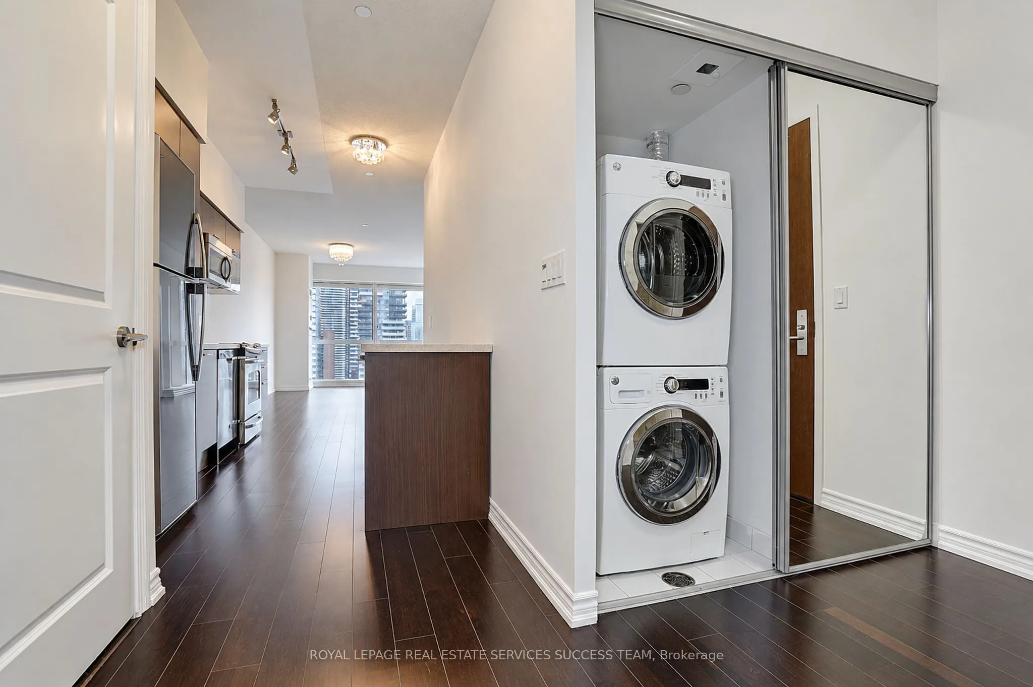 386 Yonge Street #2801