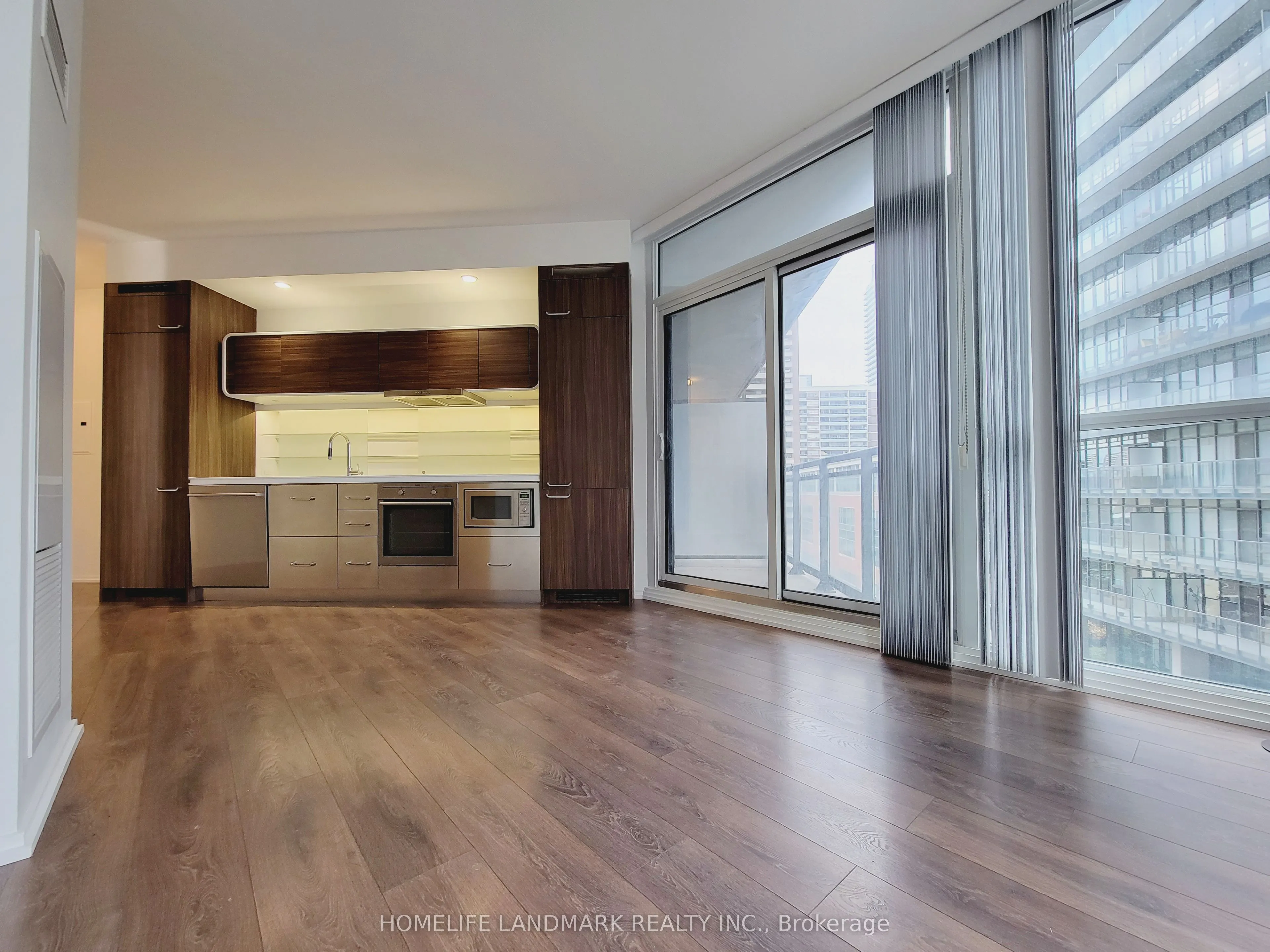45 Charles Street E #906