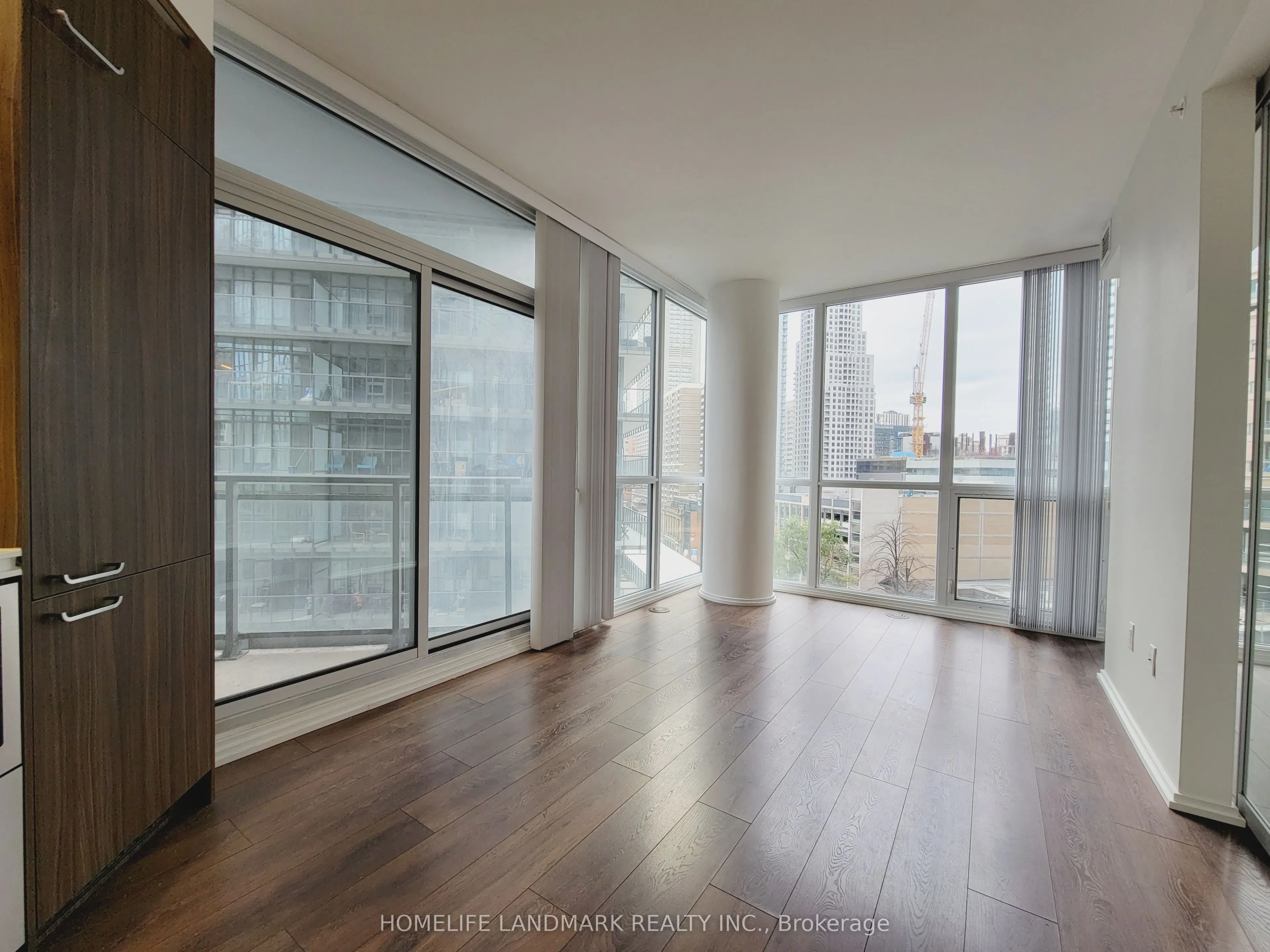 45 Charles Street E #906