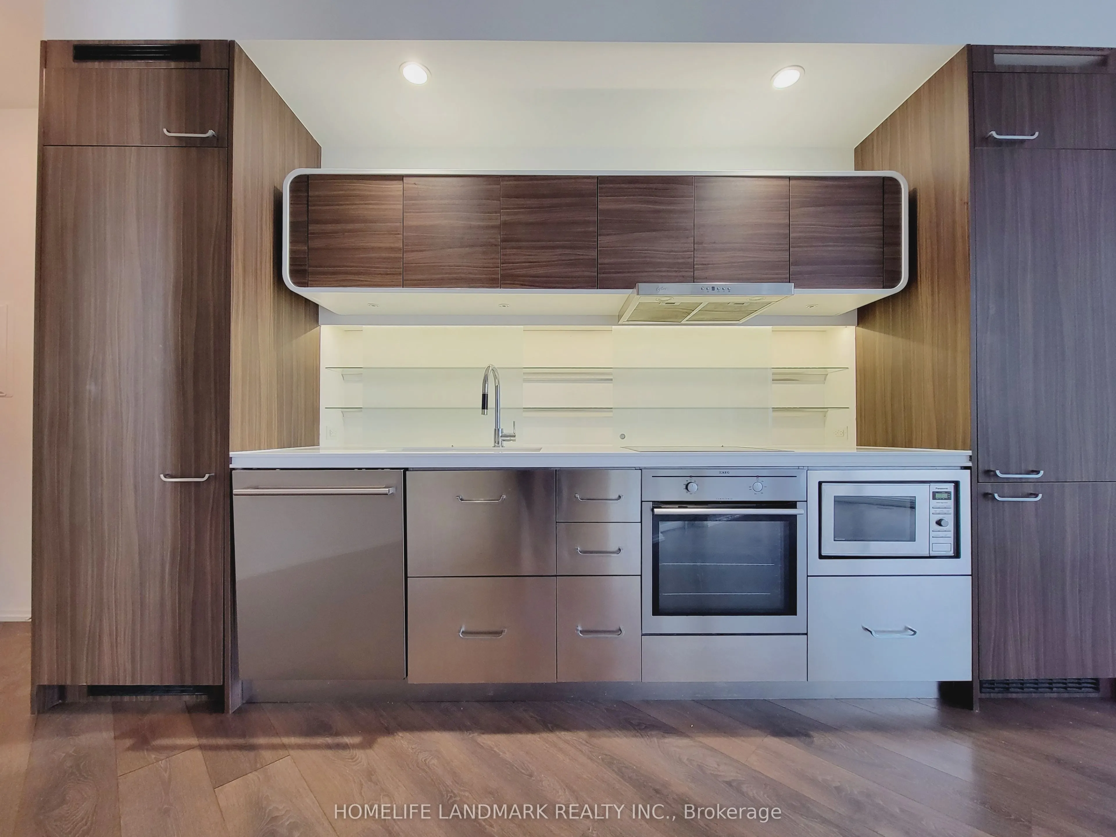 45 Charles Street E #906