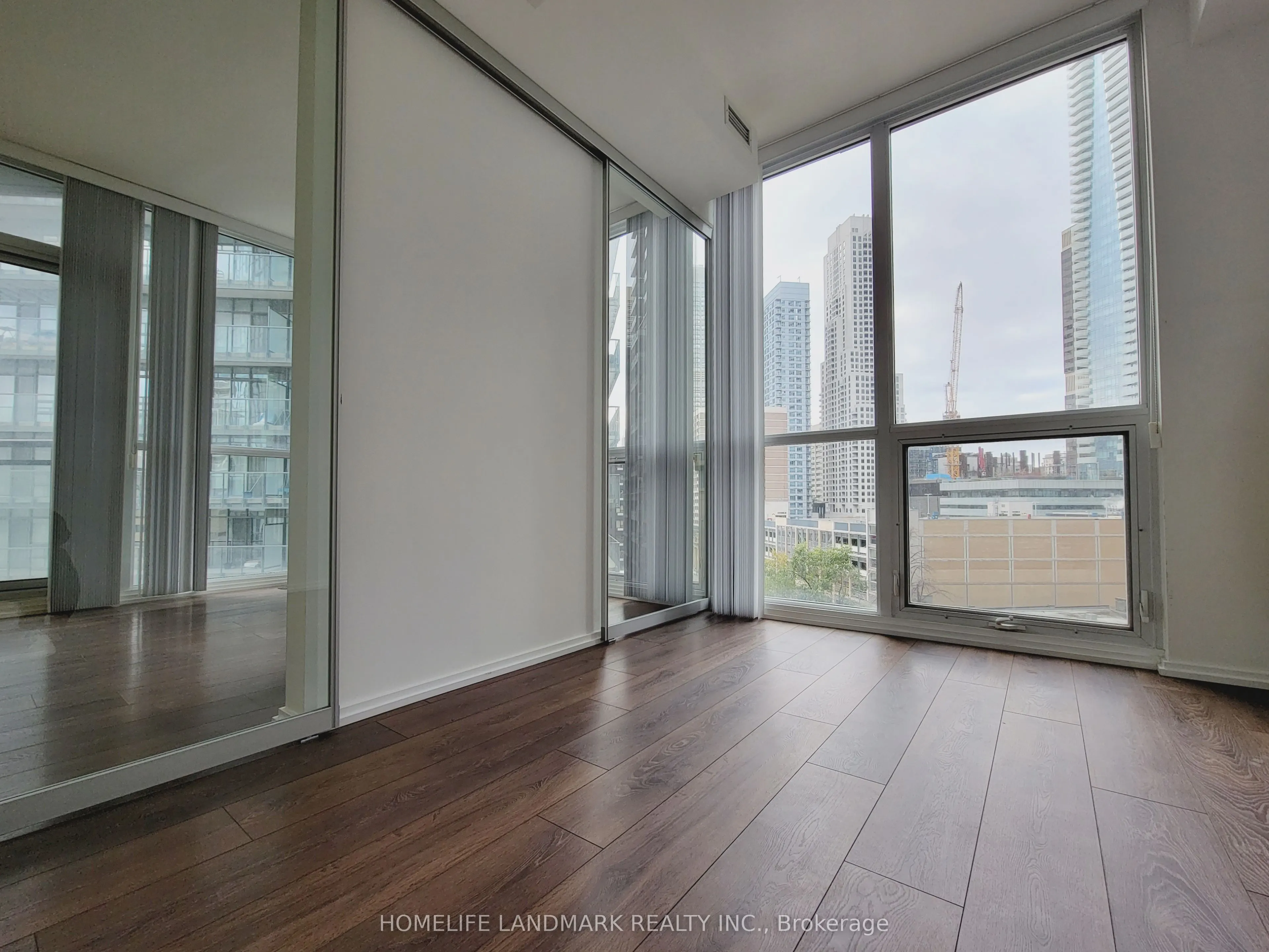 45 Charles Street E #906