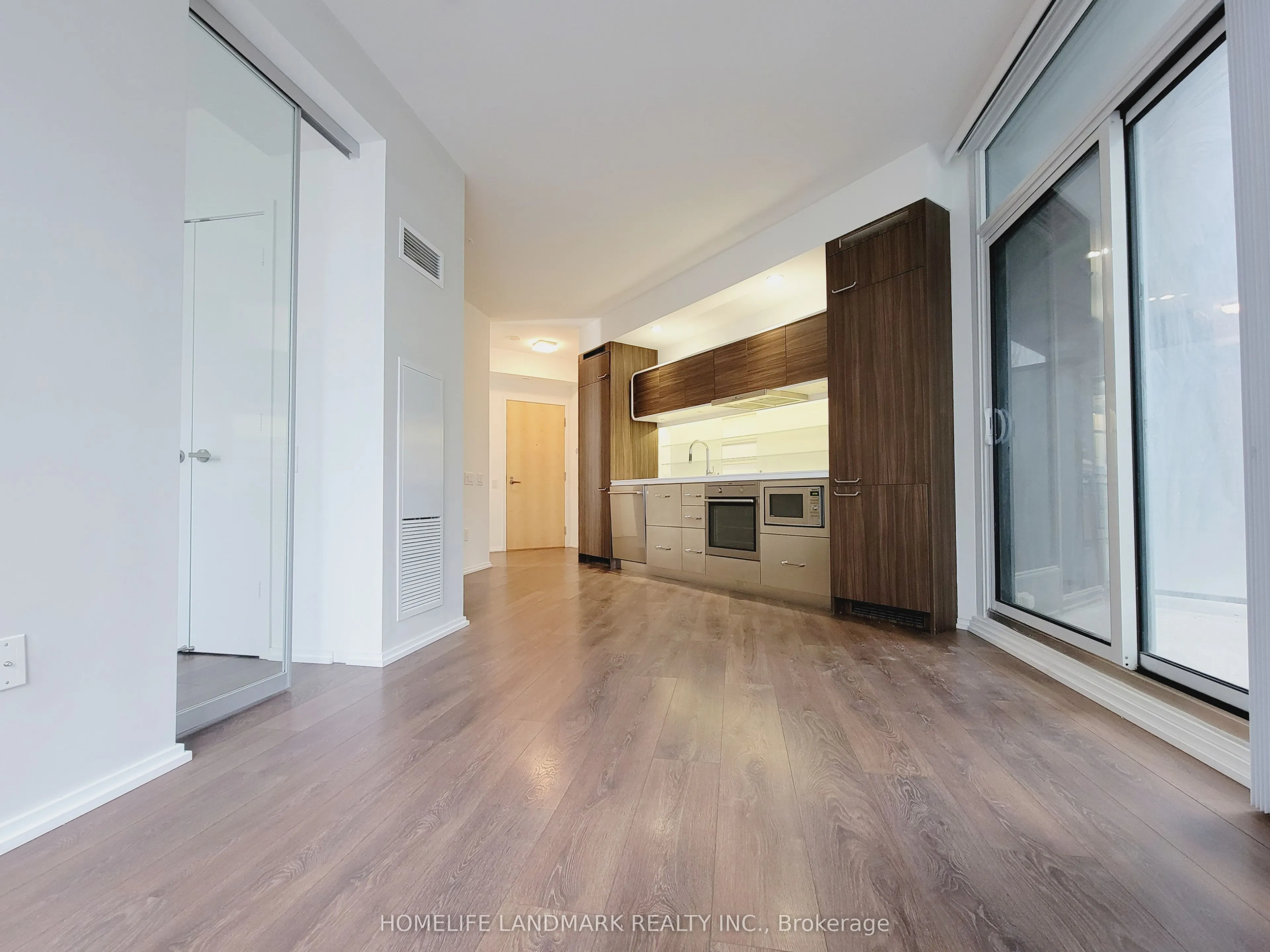 45 Charles Street E #906