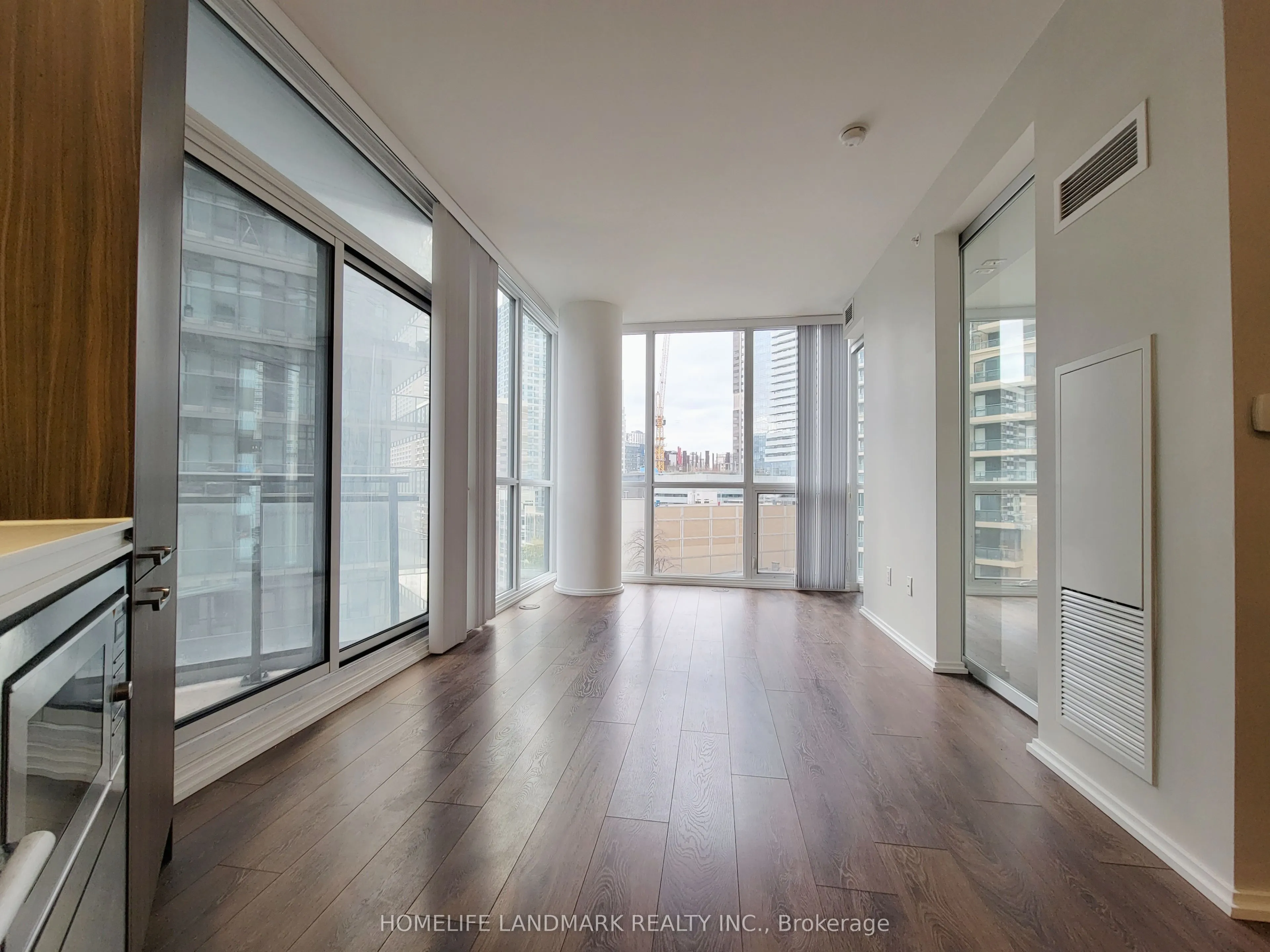 45 Charles Street E #906