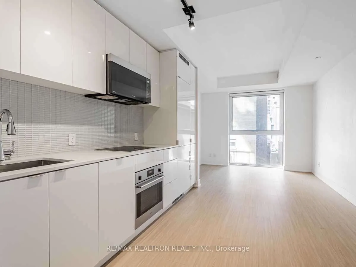 7 Grenville Street #513