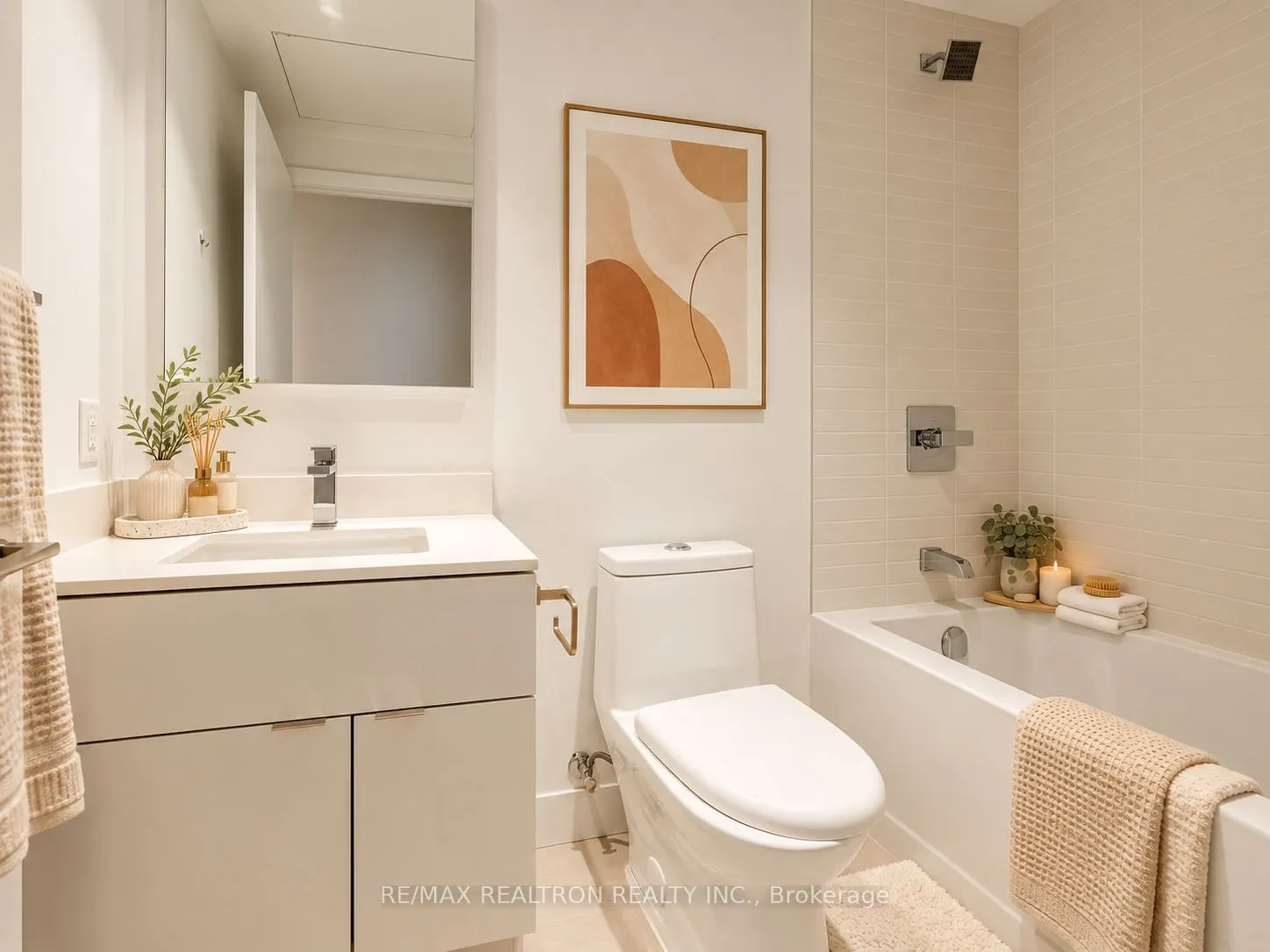 7 Grenville Street #513