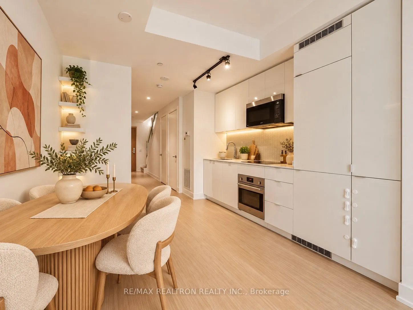 7 Grenville Street #513