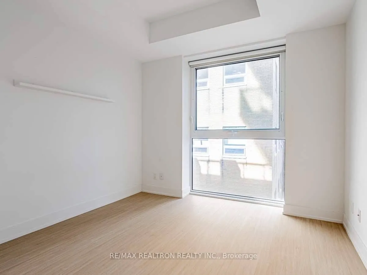 7 Grenville Street #513