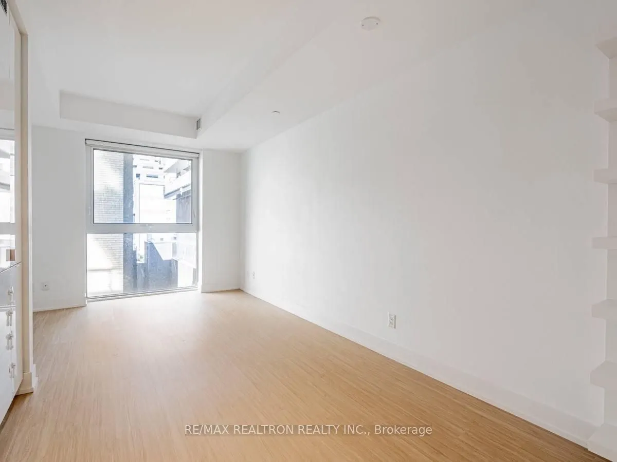 7 Grenville Street #513