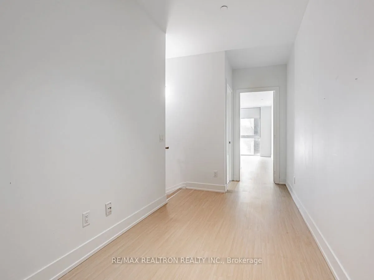 7 Grenville Street #513